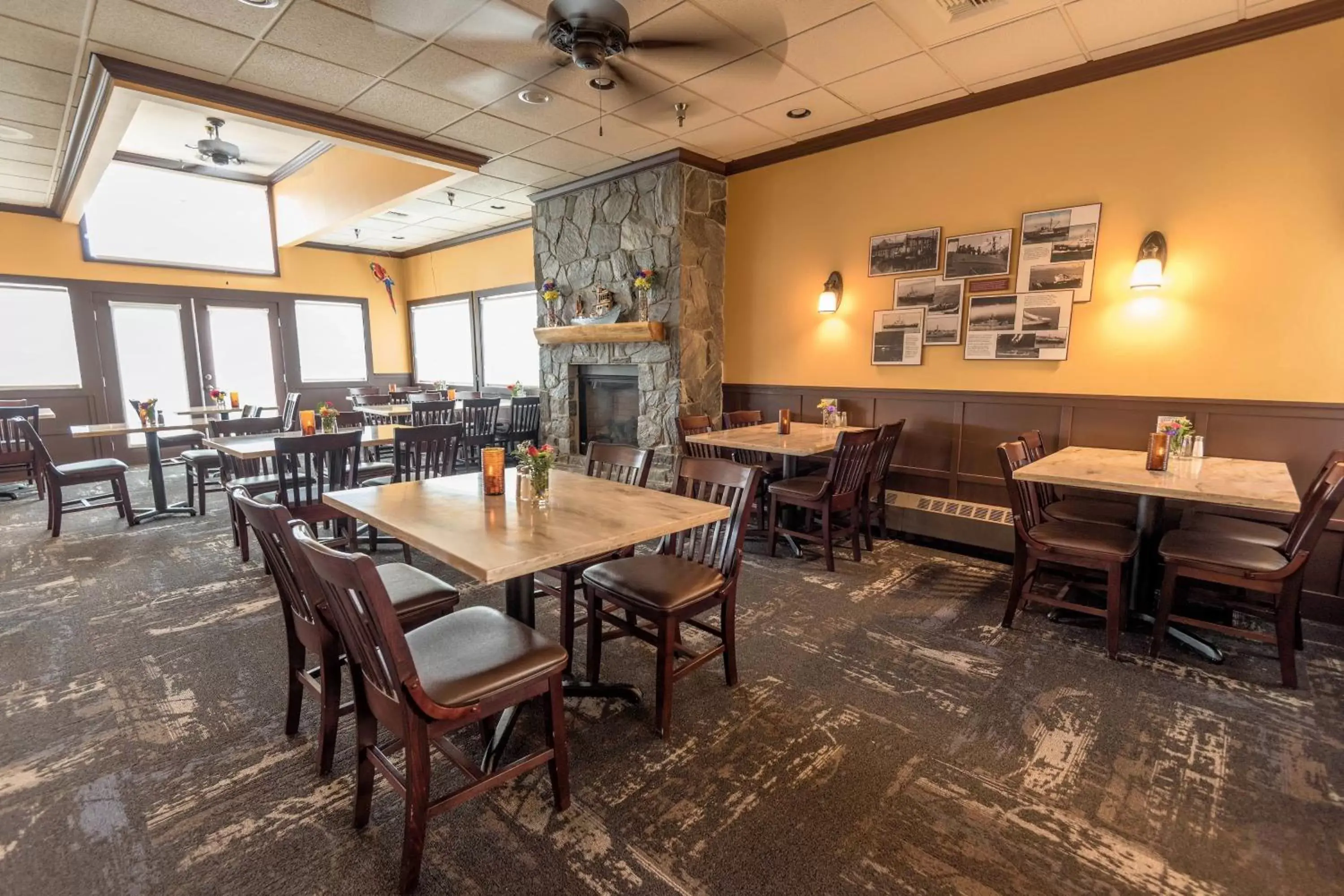 Food and drinks in The Landing Hotel Food and drinks in The Landing Hotel