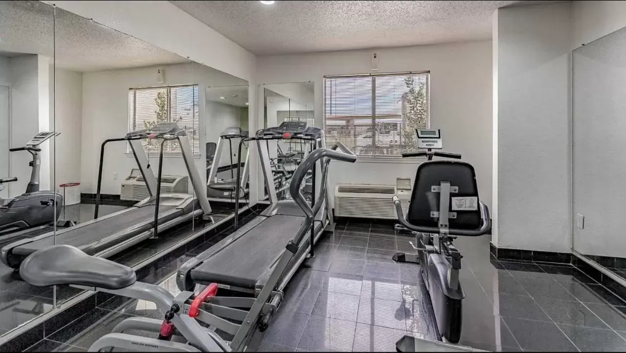 Fitness Center/Facilities in Studio 6-Dallas, TX