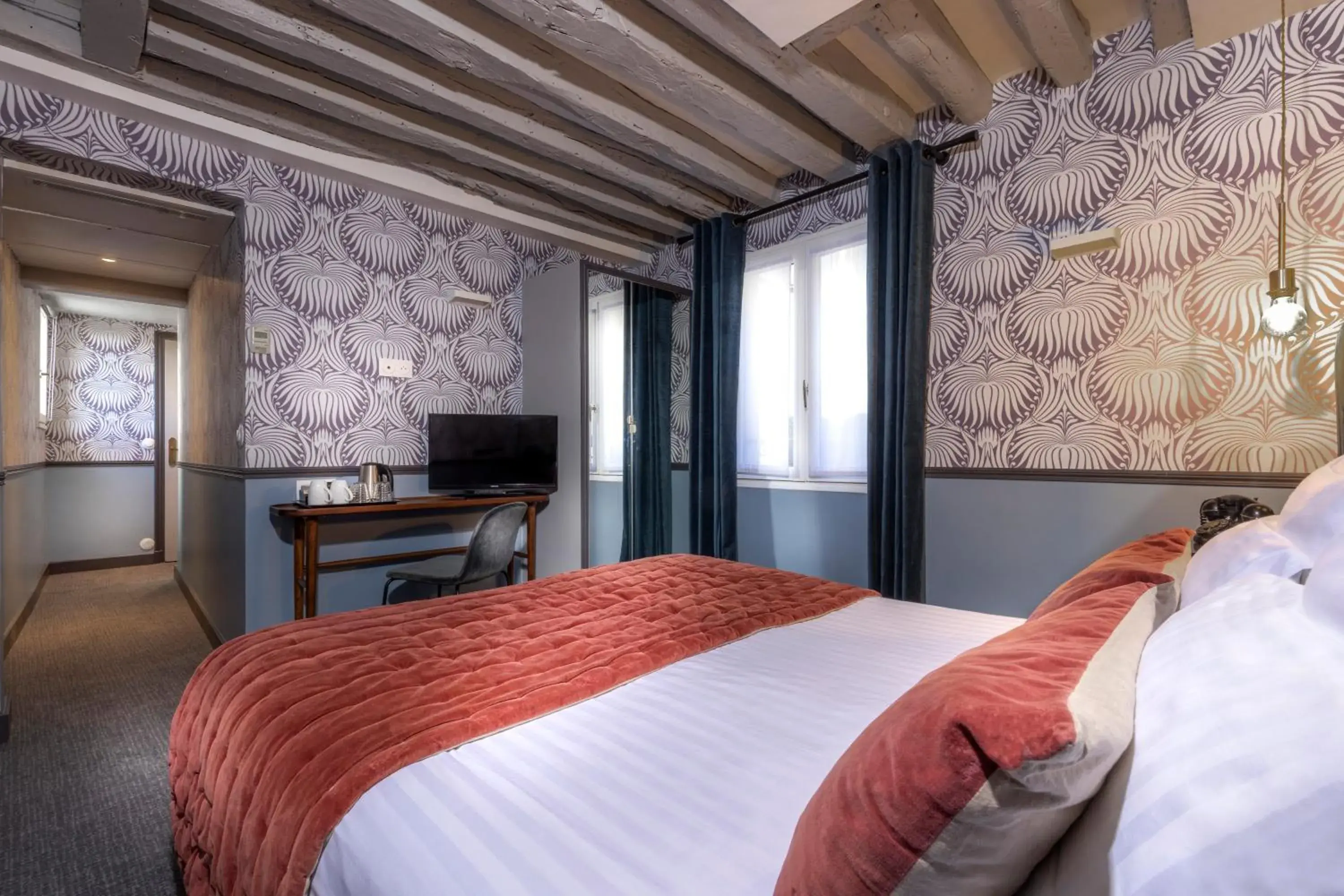 Bedroom, Bed in Dauphine Saint Germain Bedroom, Bed in Dauphine Saint Germain