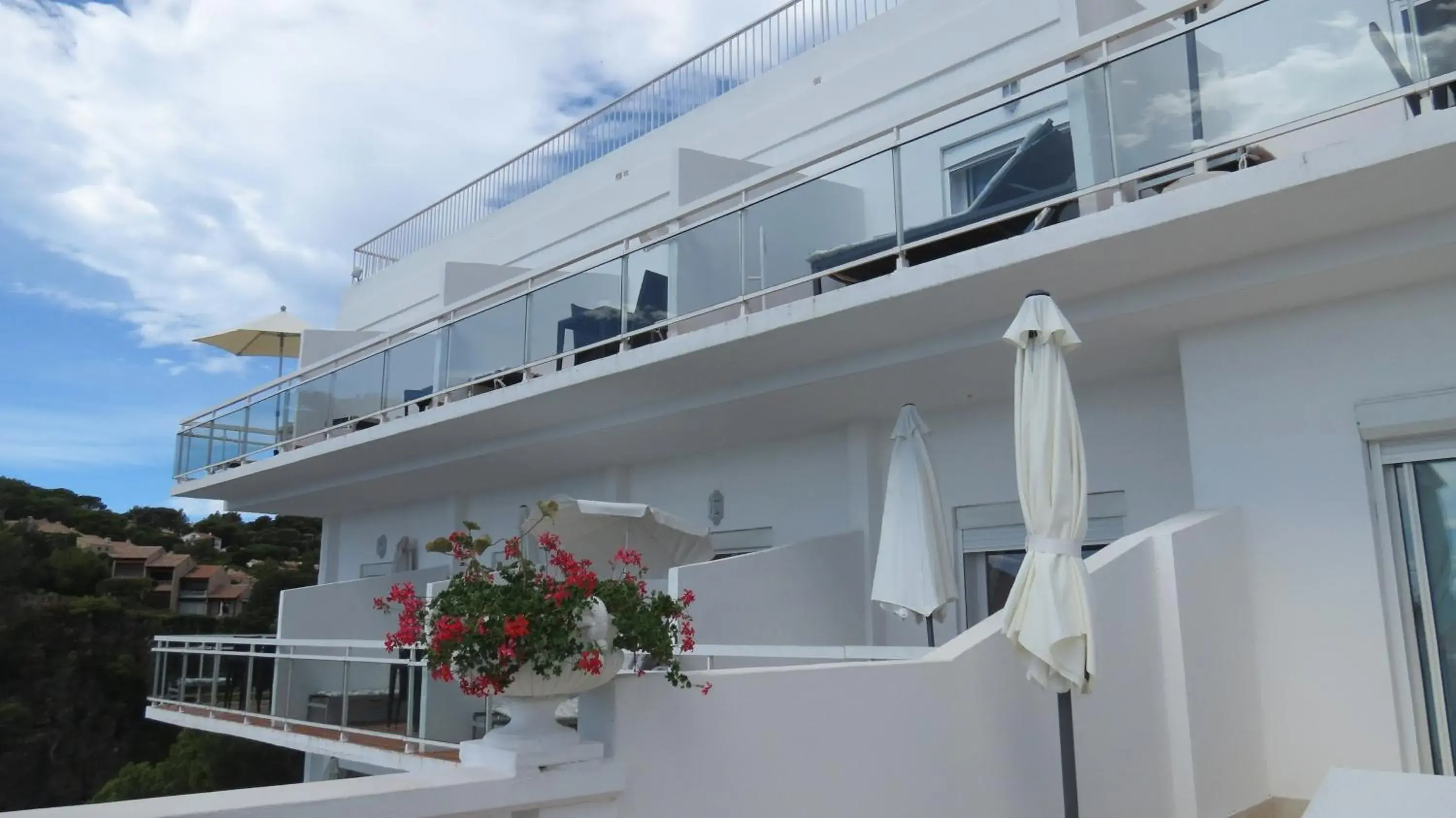 Balcony/Terrace, Property Building in Hotel La Calanque