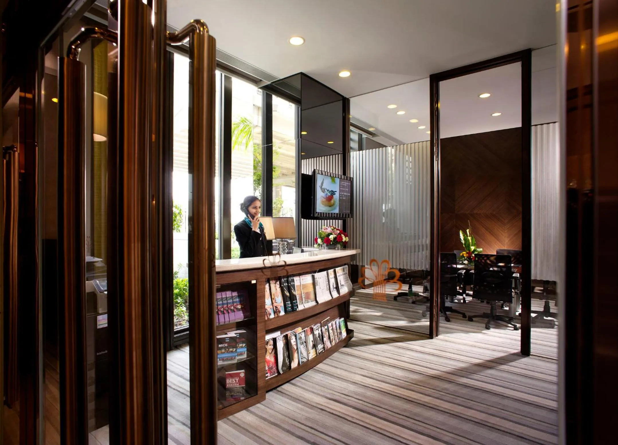 Business facilities in Harbour Grand Hong Kong