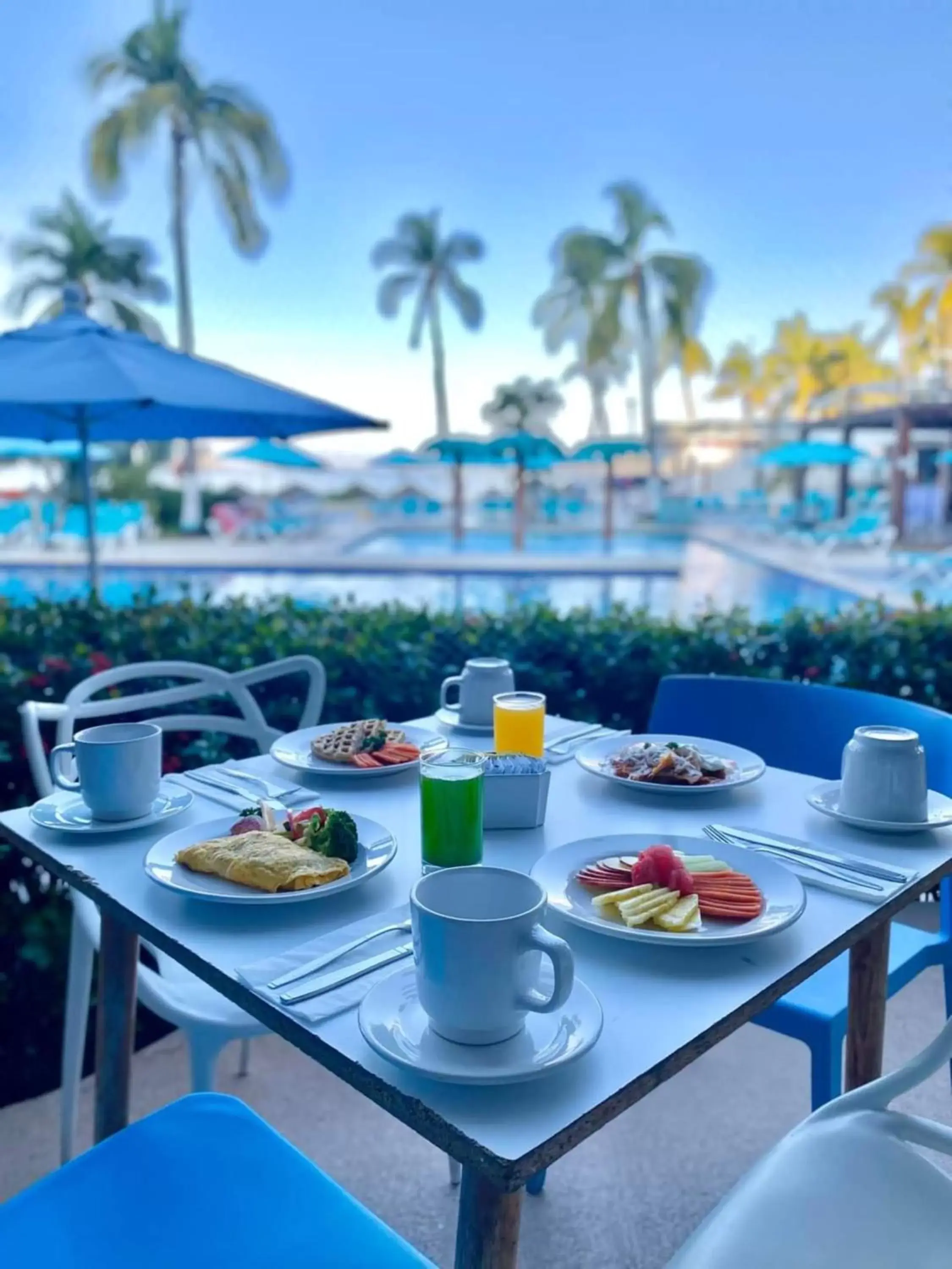 Buffet breakfast in Fontan Ixtapa