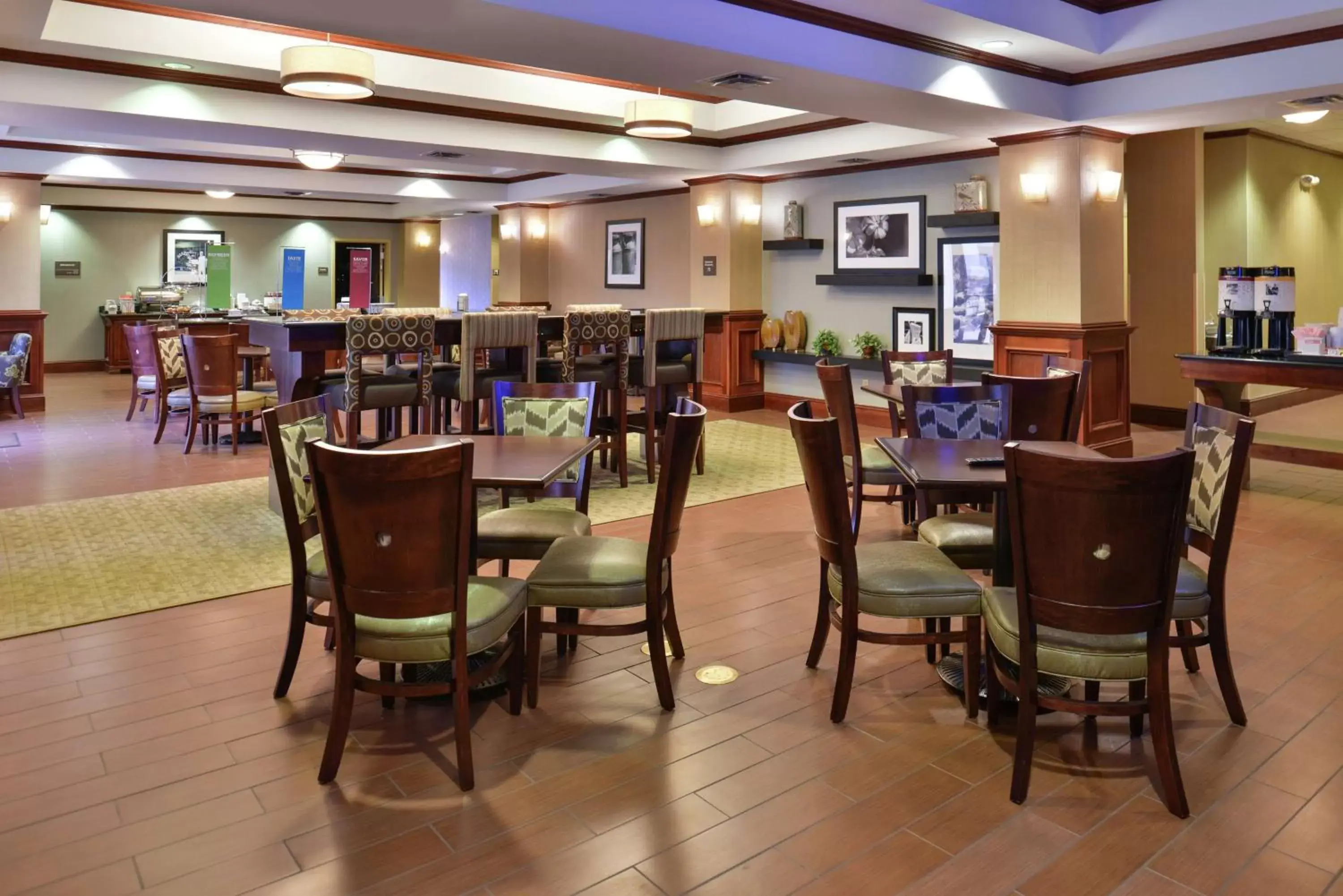 Dining area, Restaurant/Places to Eat in Hampton Inn Harrison