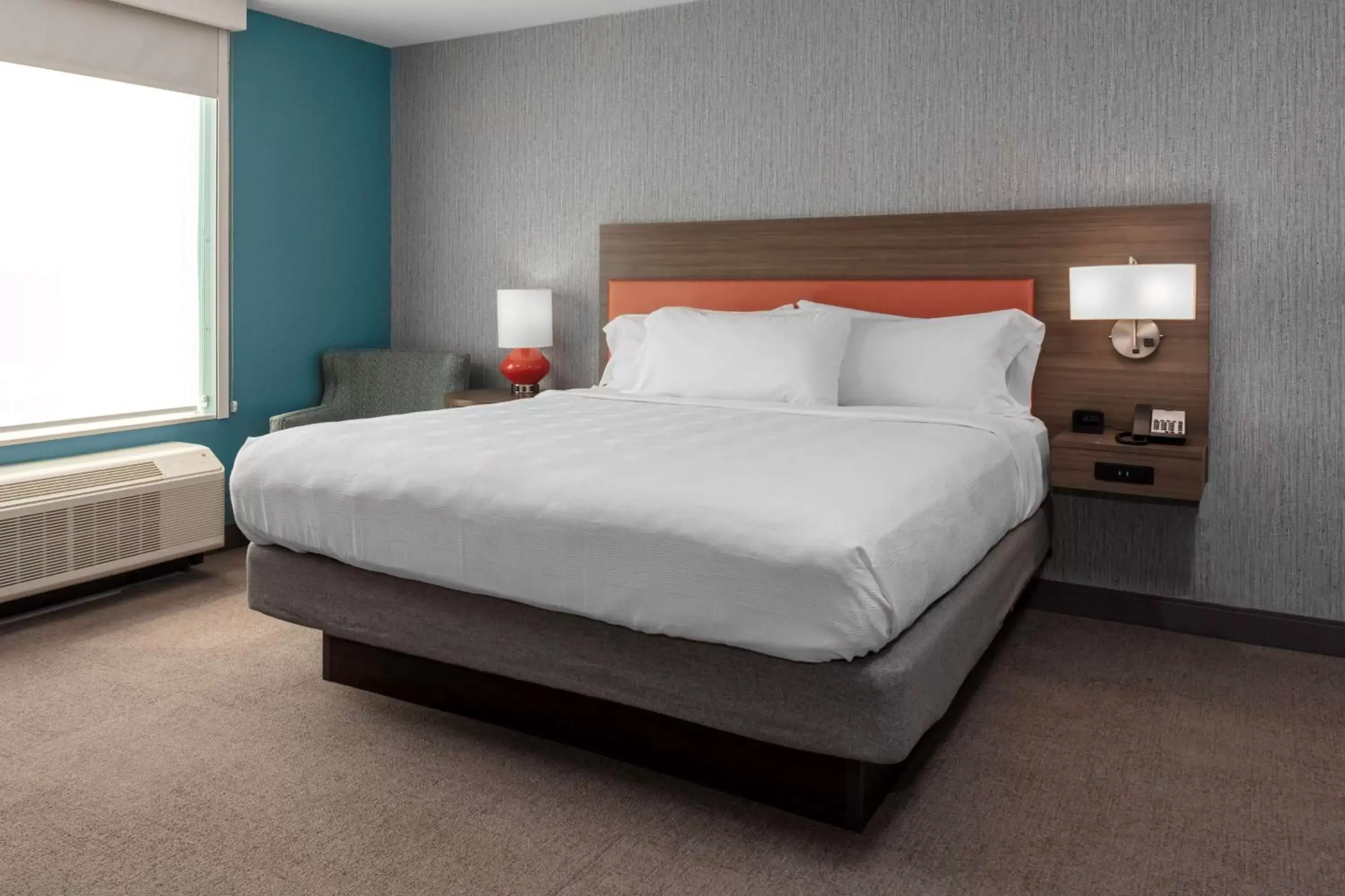 Bed in Home2 Suites By Hilton Fort Wayne North