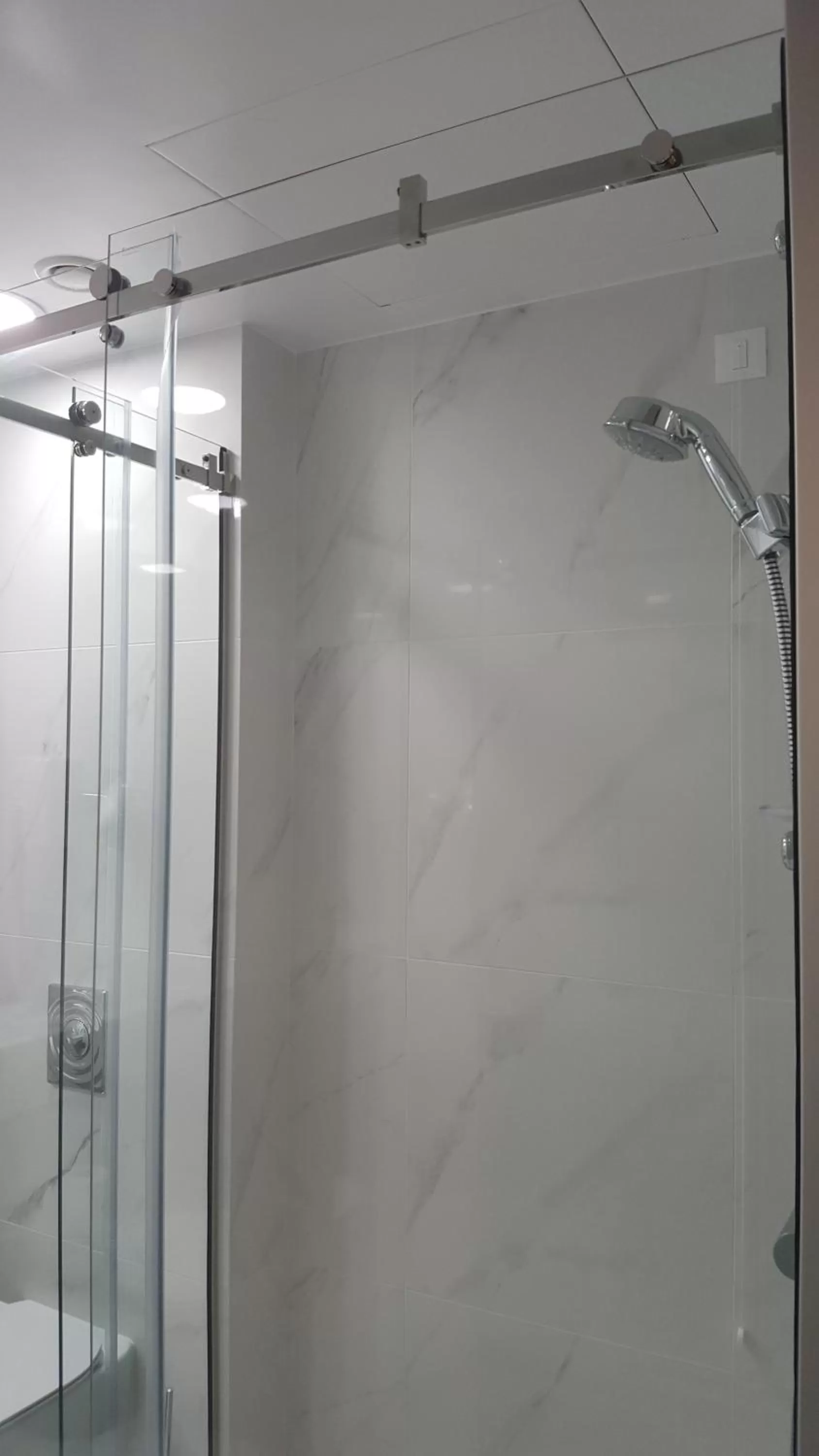 Bathroom in Dorian Inn - Sure Hotel Collection by Best Western