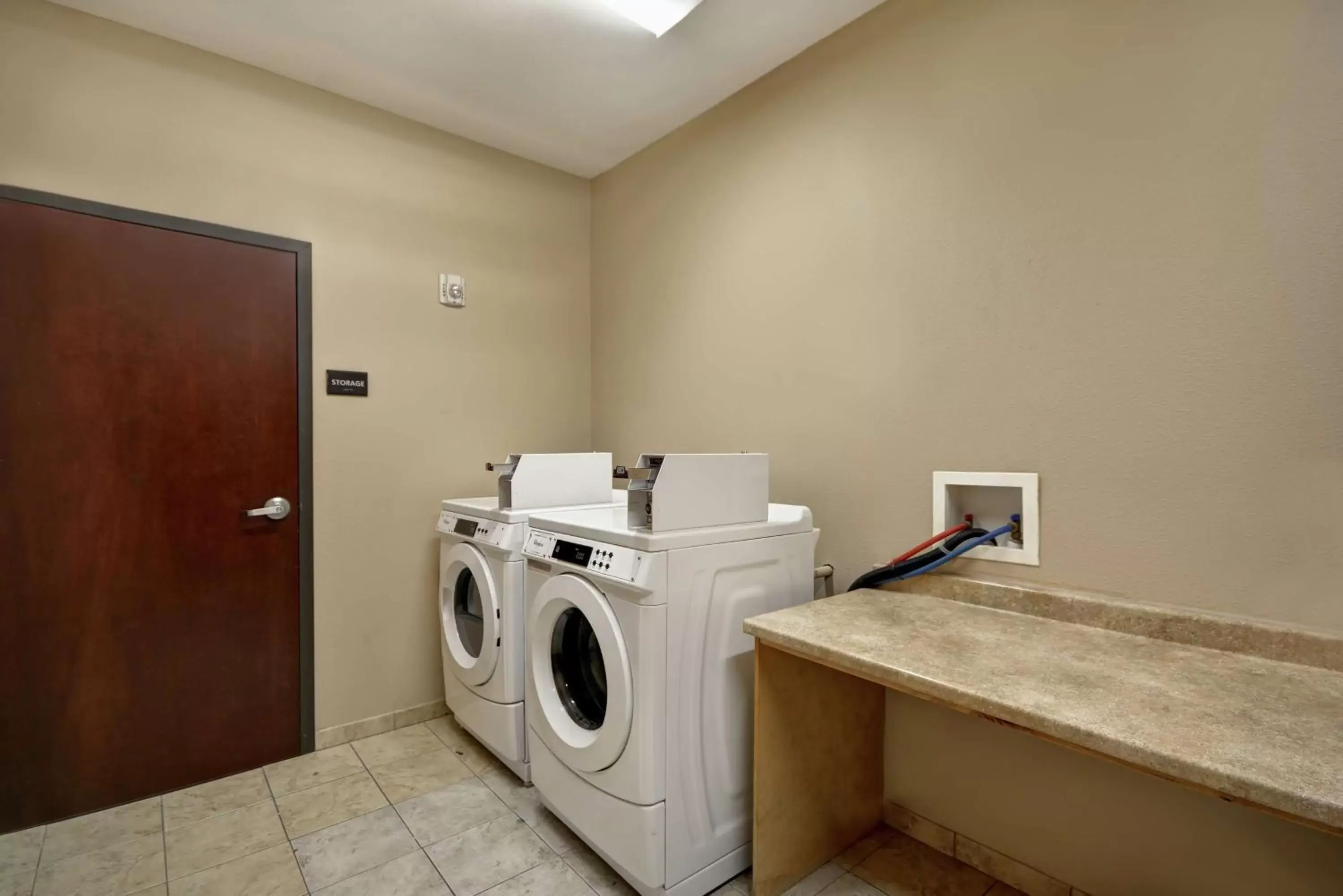 Property building, Bathroom in Hampton Inn & Suites Corpus Christi I-37 - Navigation Boulevard