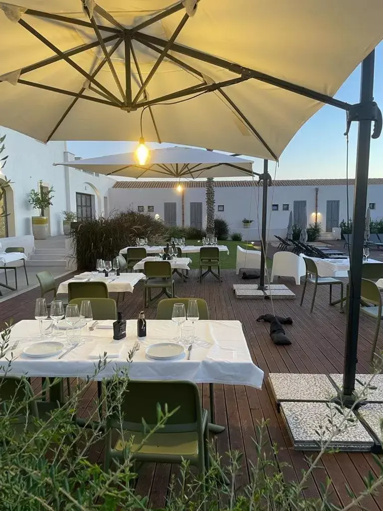 Patio, Restaurant/Places to Eat in Baglio Custera