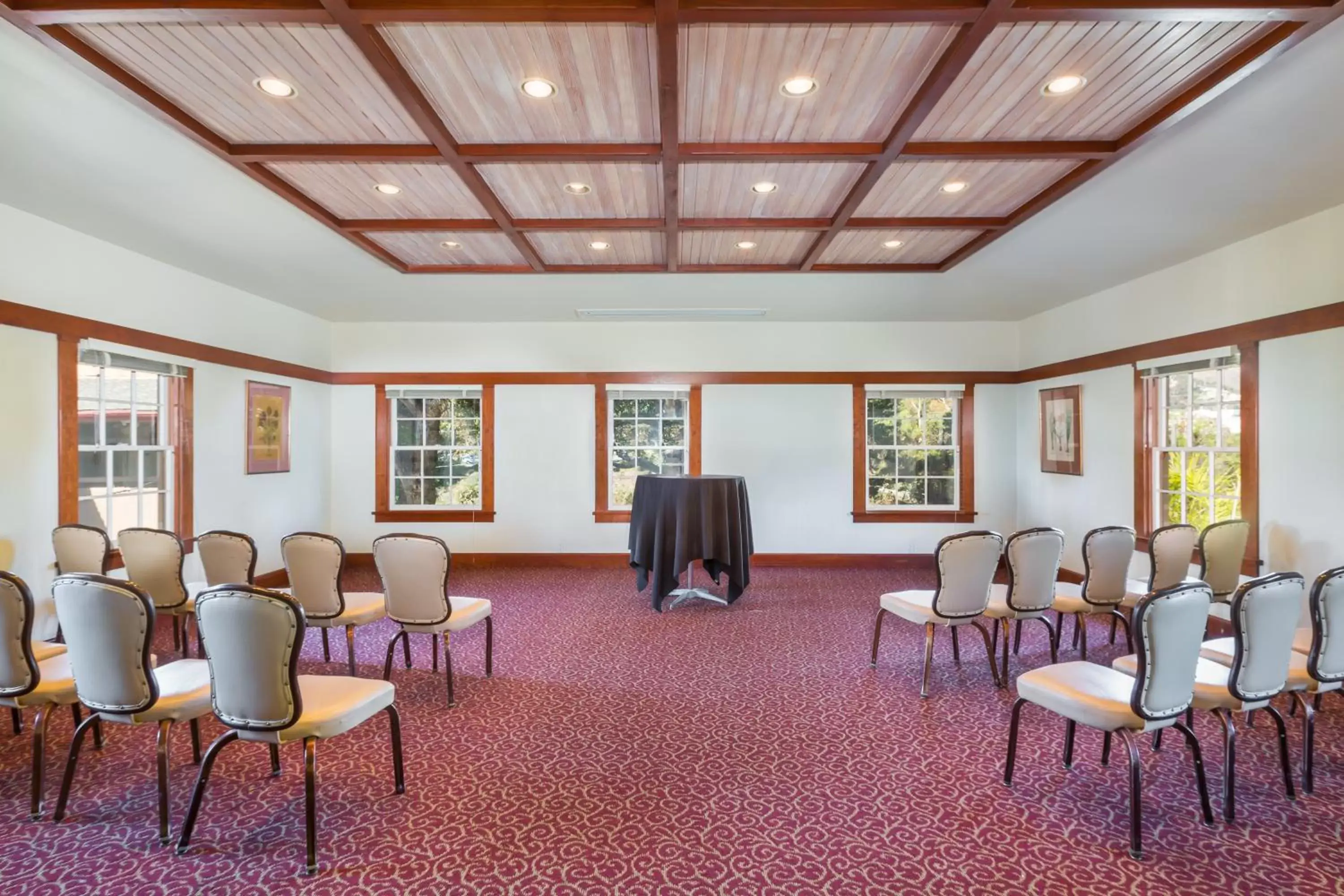 Banquet/Function facilities, Business Area/Conference Room in The Pierpont Inn