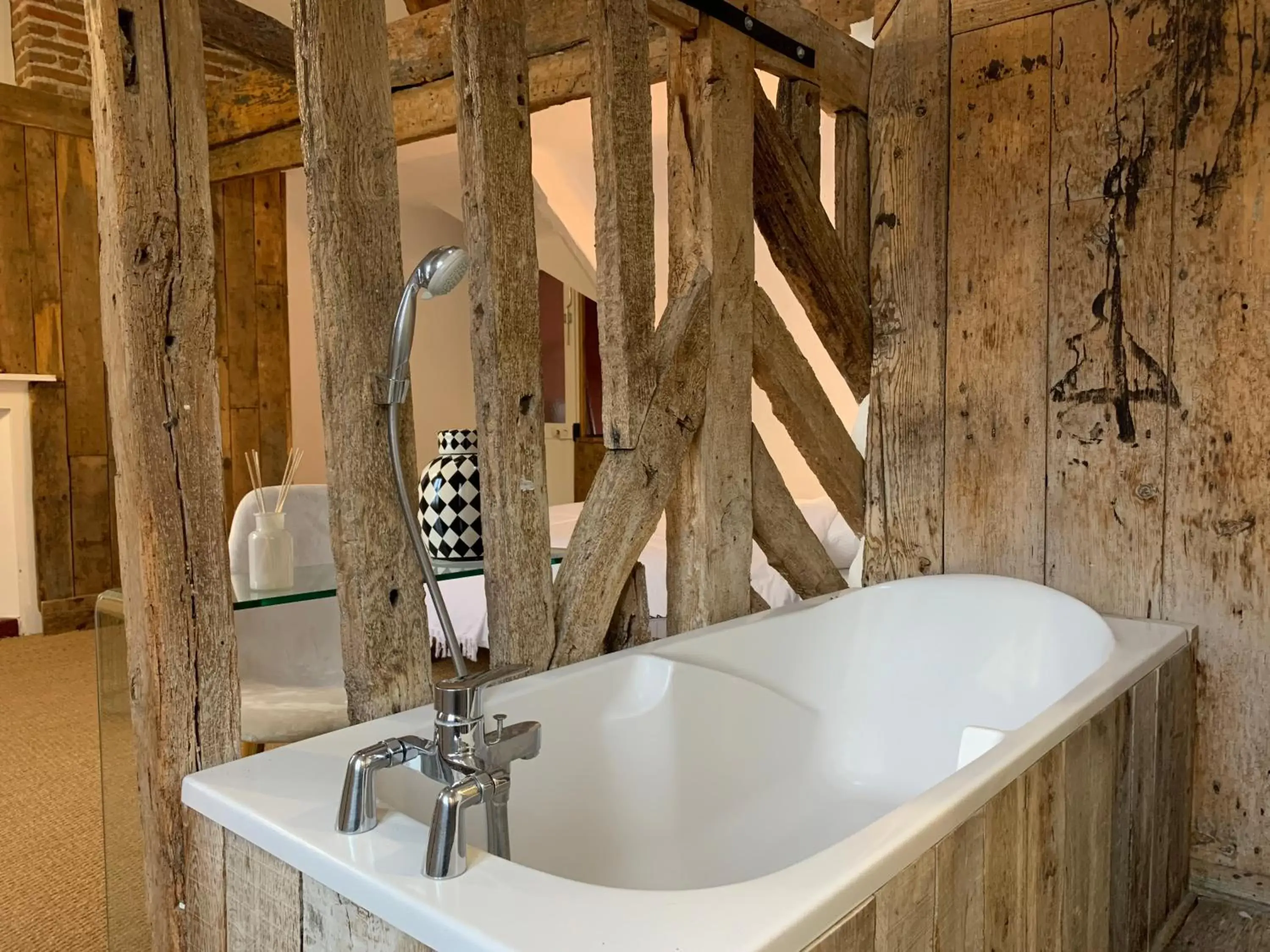 Bathroom in L'Ecole des Demoiselles