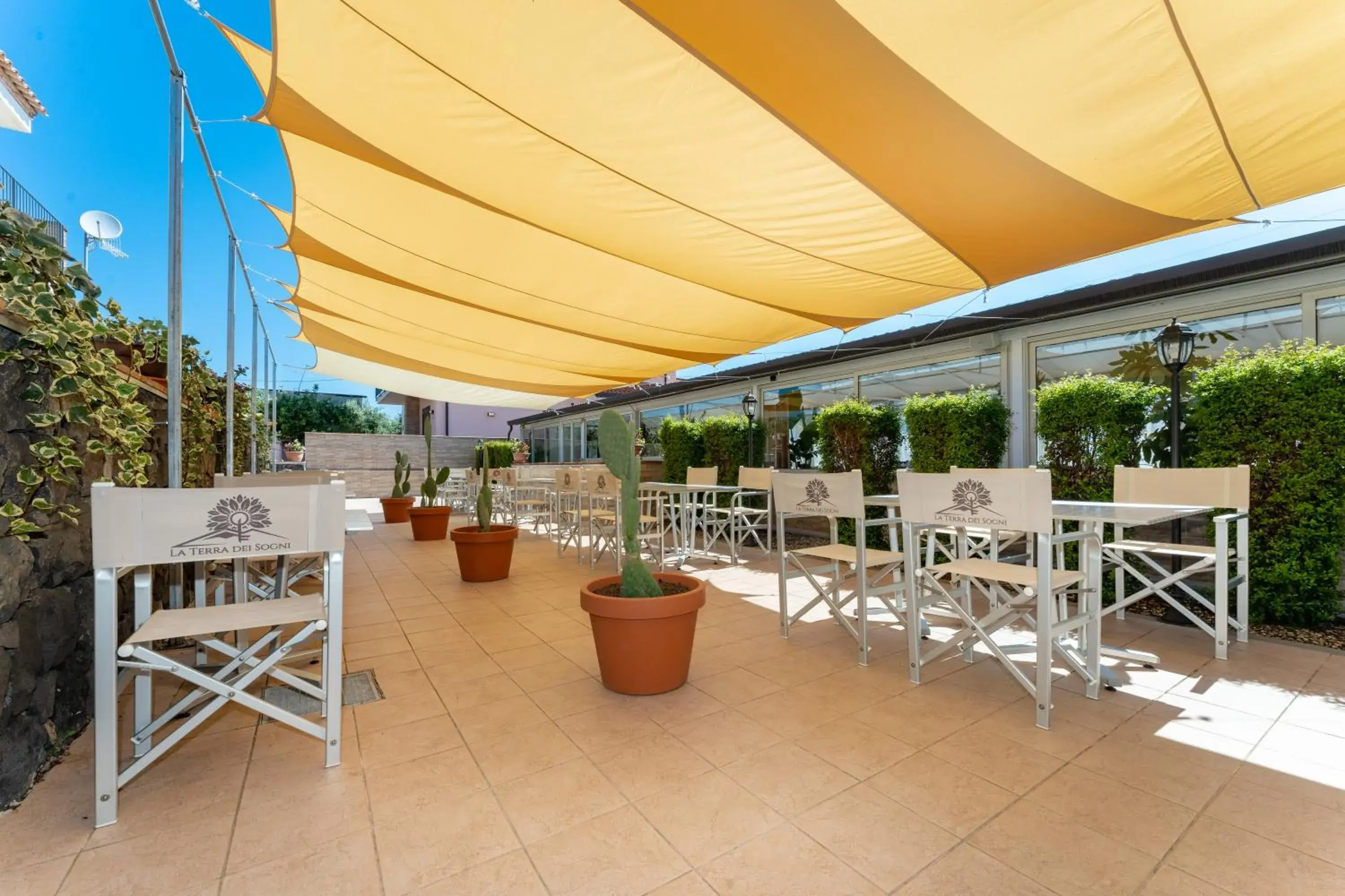 Balcony/Terrace, Restaurant/Places to Eat in La Terra Dei Sogni Country Hotel