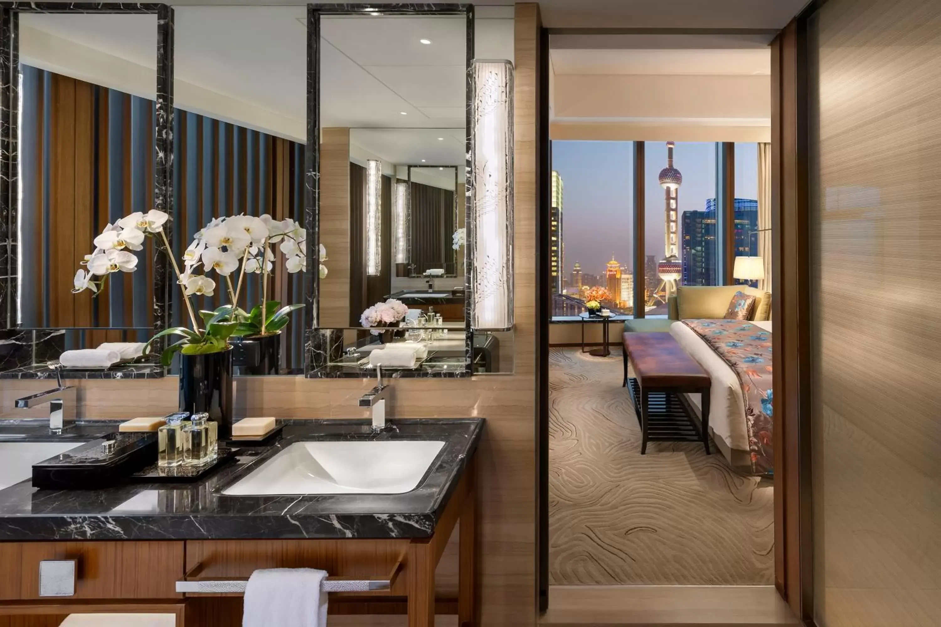 Bathroom, Restaurant/Places to Eat in Mandarin Oriental Pudong, Shanghai