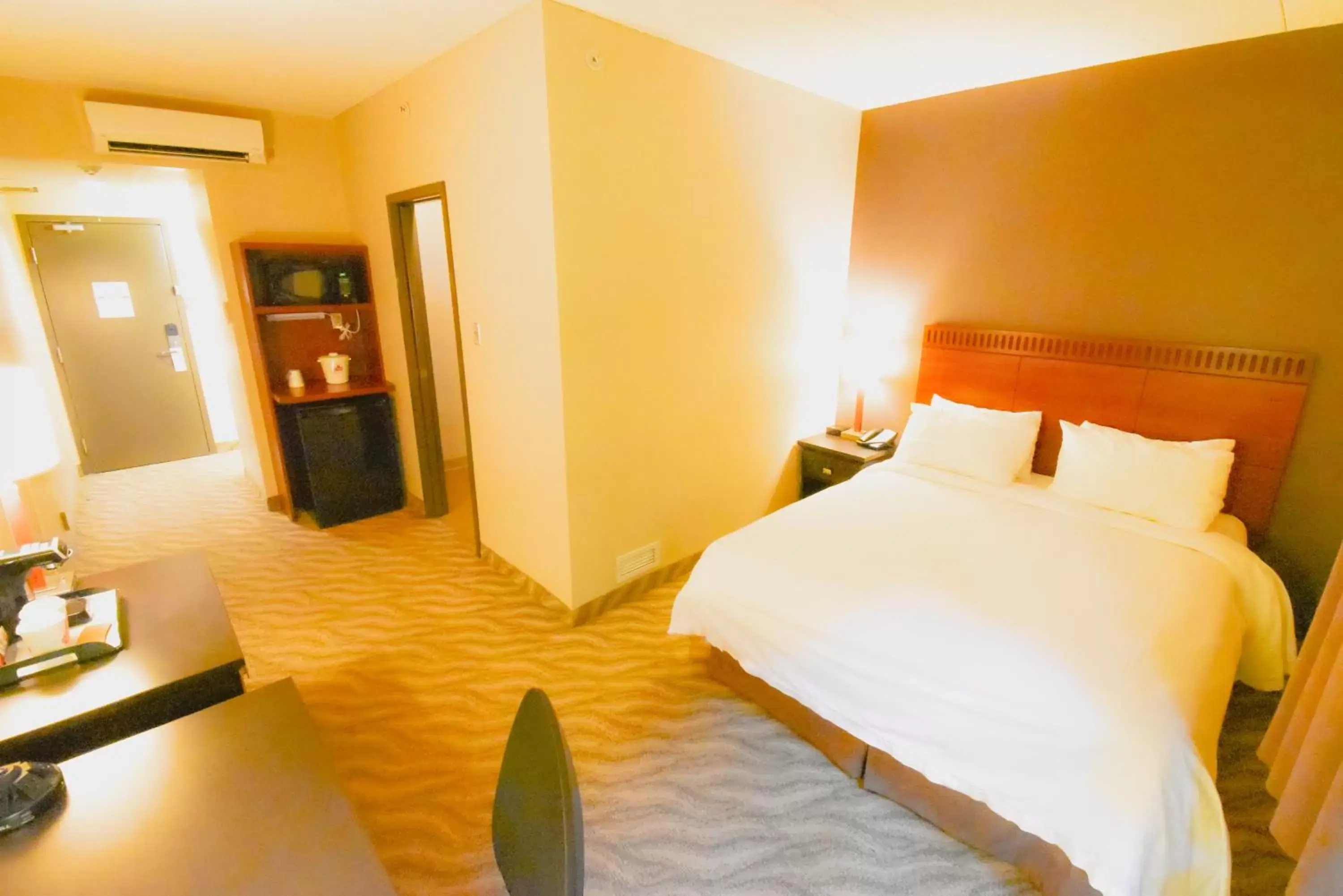 Bed in Canad Inns Destination Centre Garden City Bed in Canad Inns Destination Centre Garden City