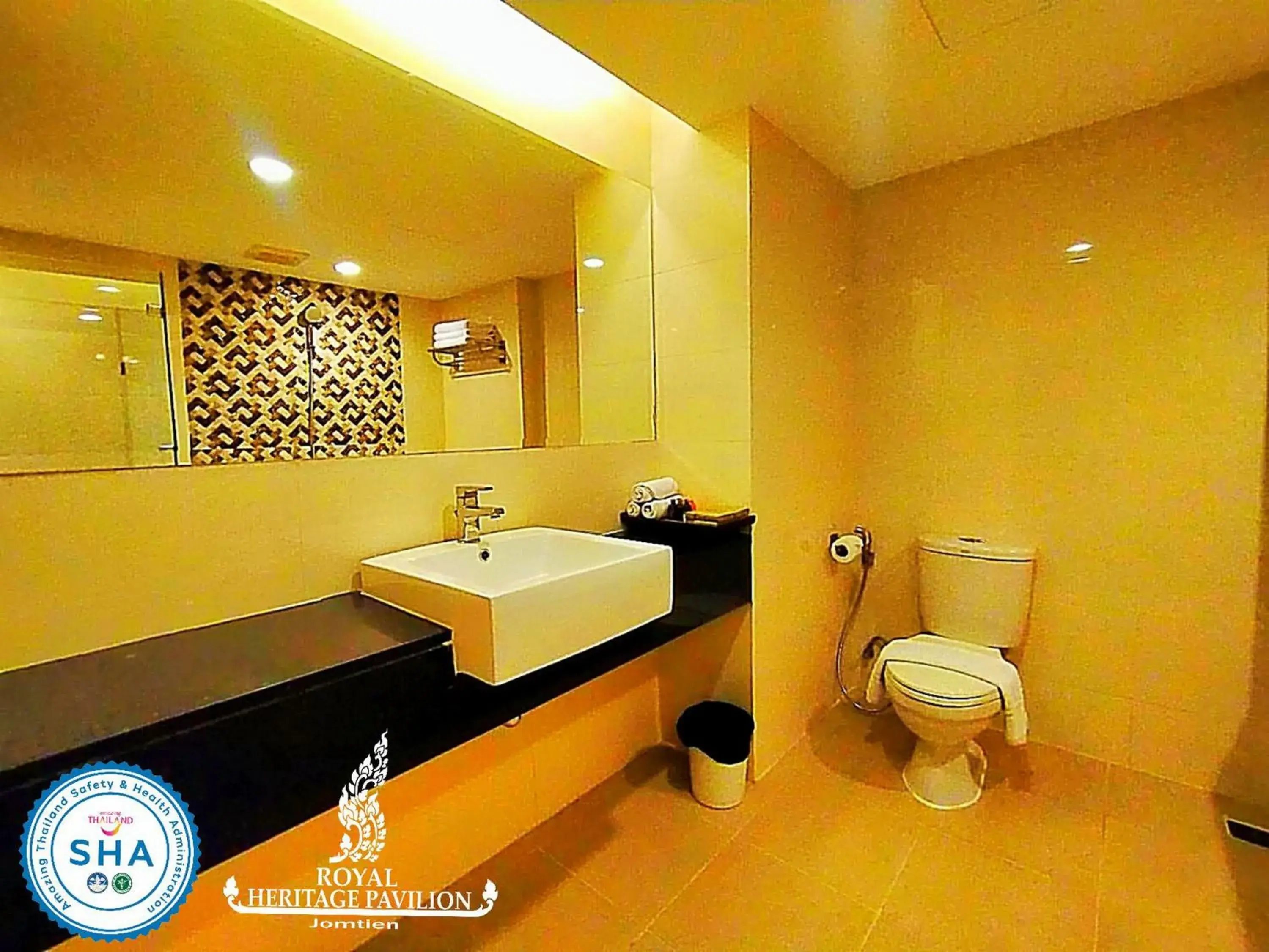 Toilet, Bathroom in Royal Heritage Pavilion Jomtien Hotel