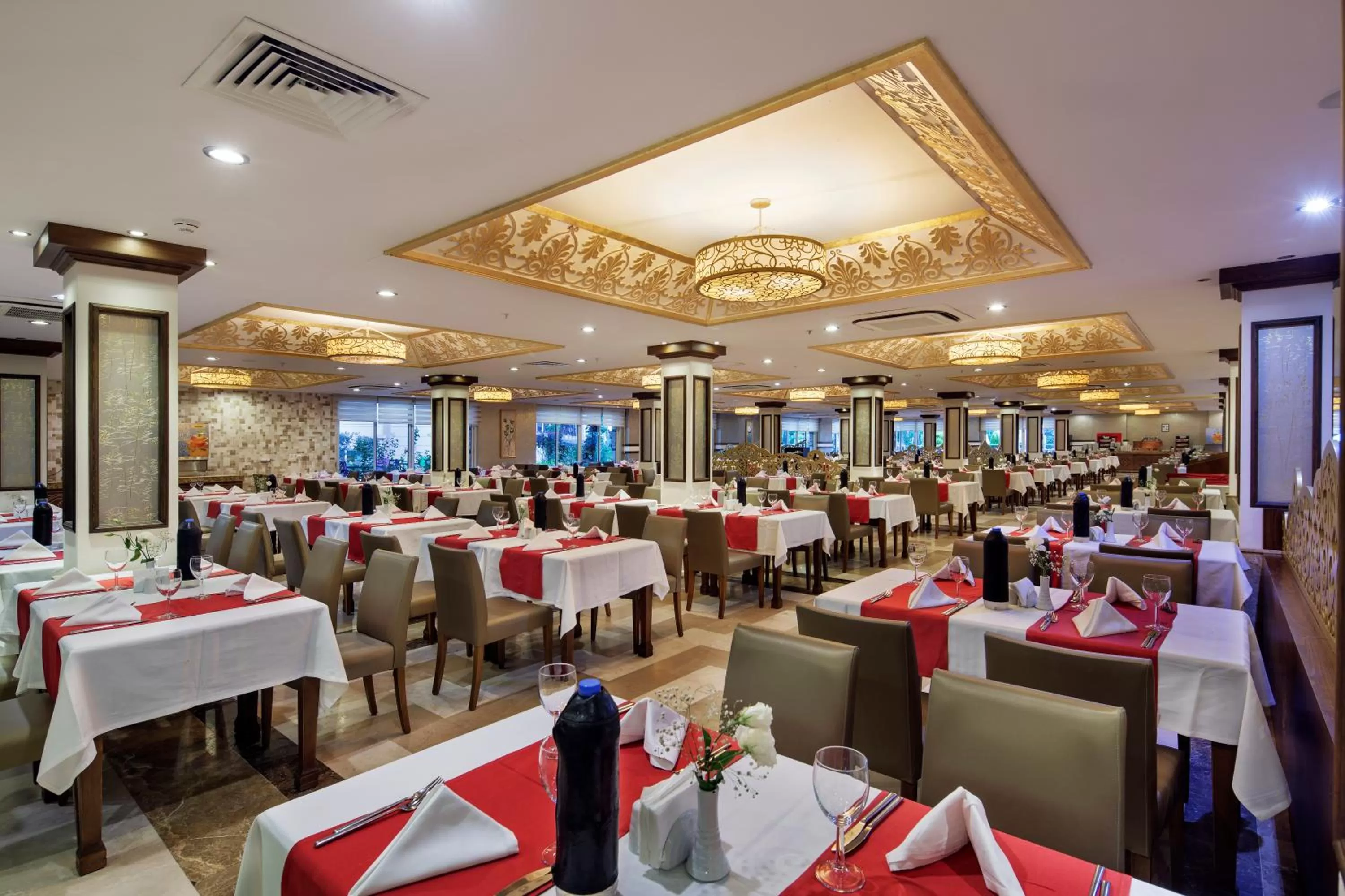 Restaurant/places to eat in Crystal Tat Beach Pearl Collection - Ultimate All Inclusive