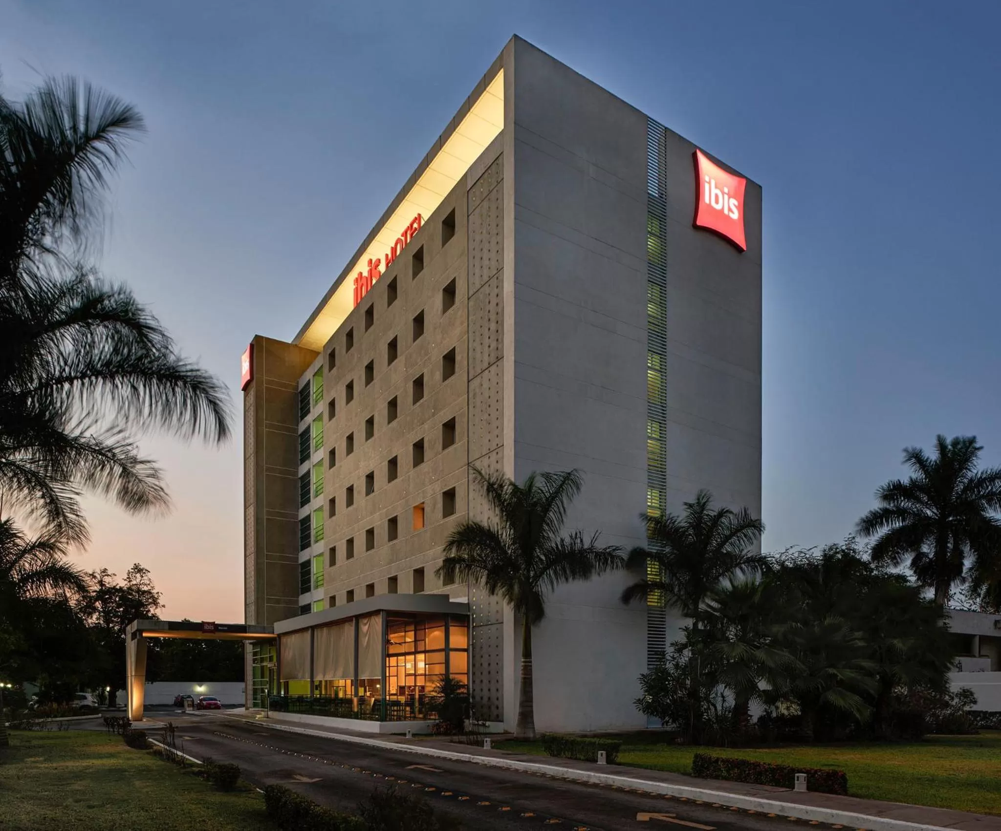 Property building in Ibis Merida