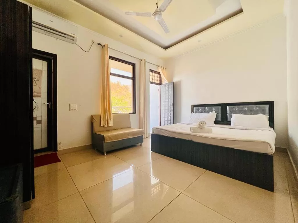 Photo of the whole room, Bed in The Ajna