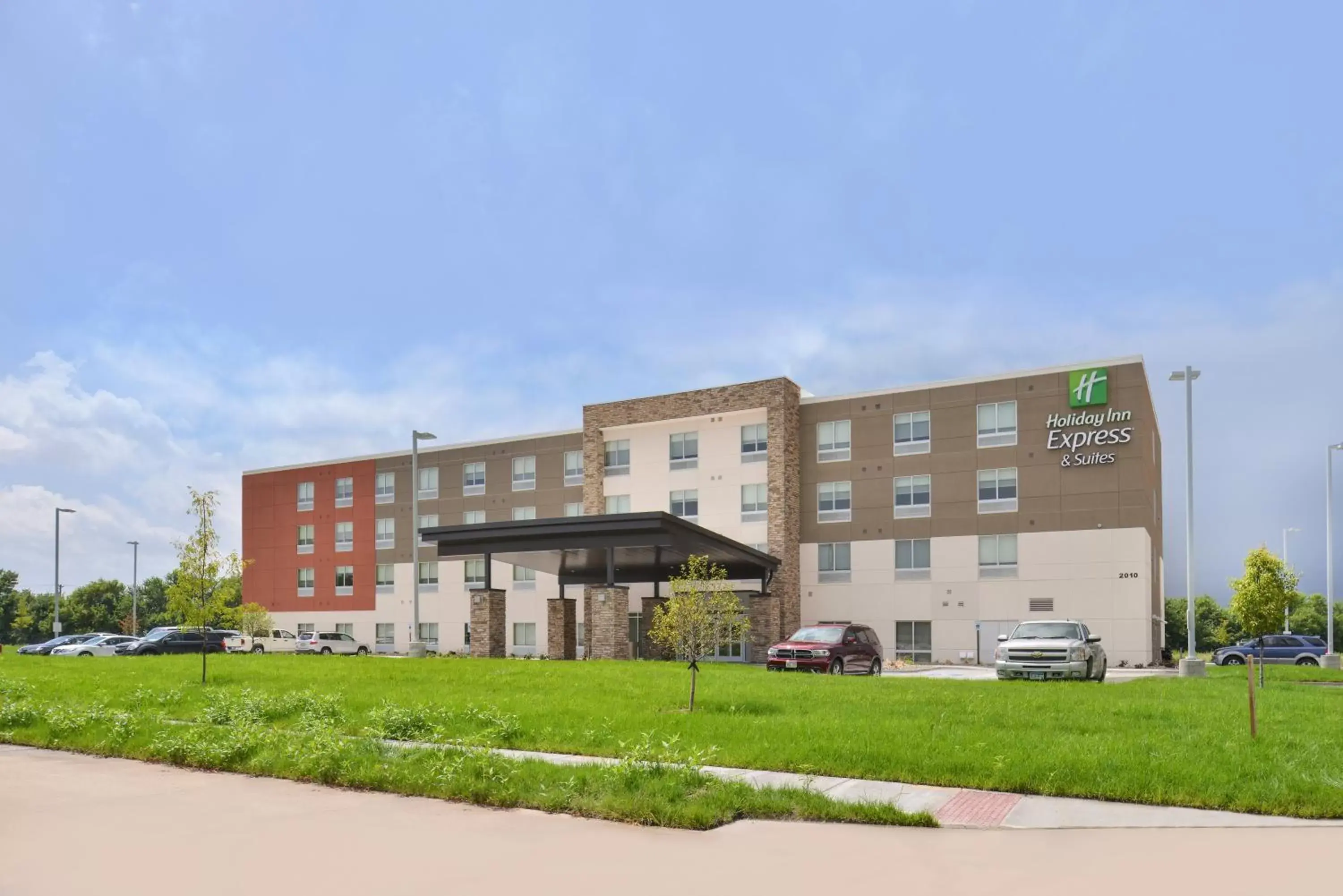Property building in Holiday Inn Express & Suites Omaha Airport, an IHG Hotel