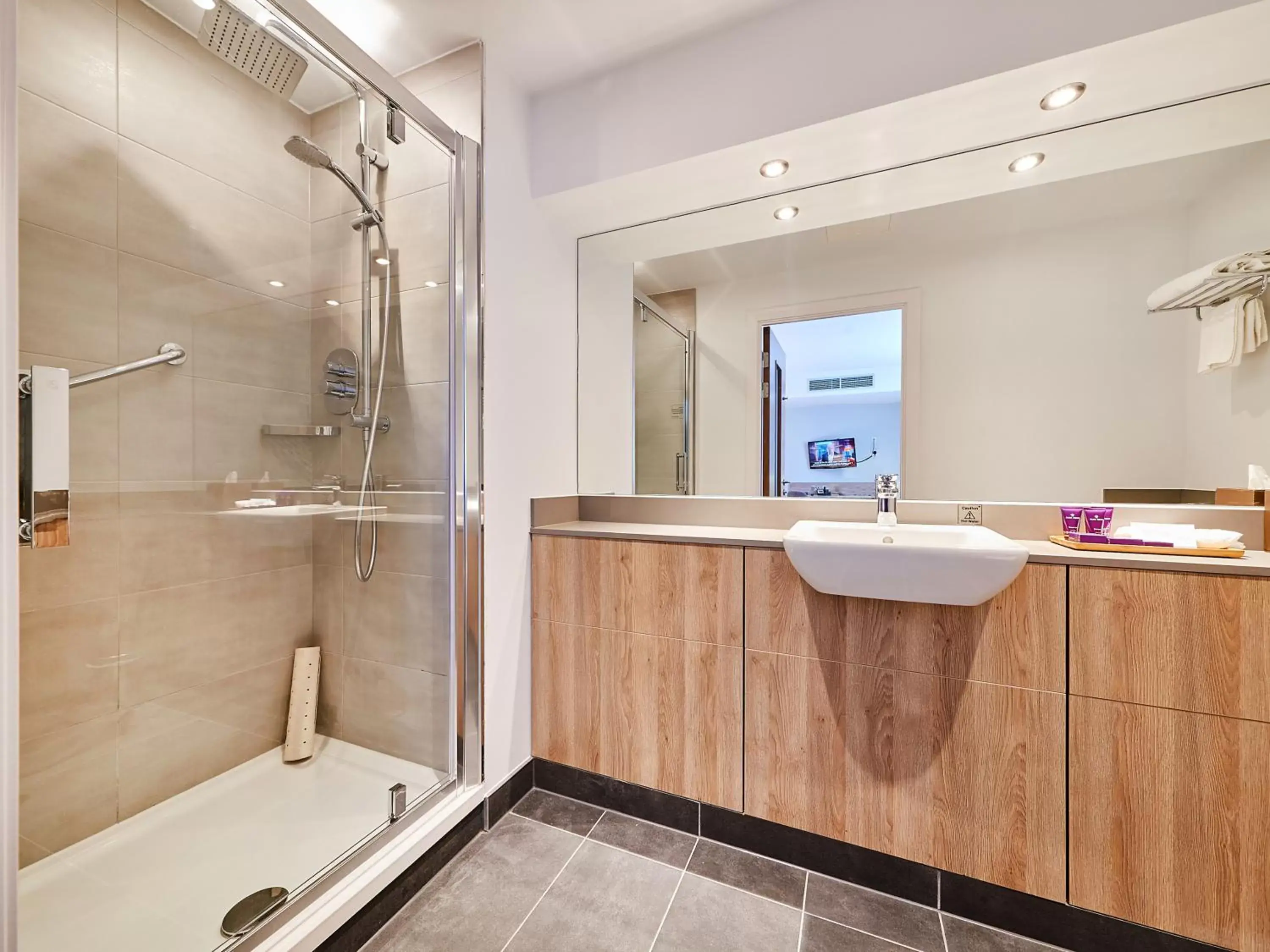 Shower, Bathroom in Park Regis Birmingham