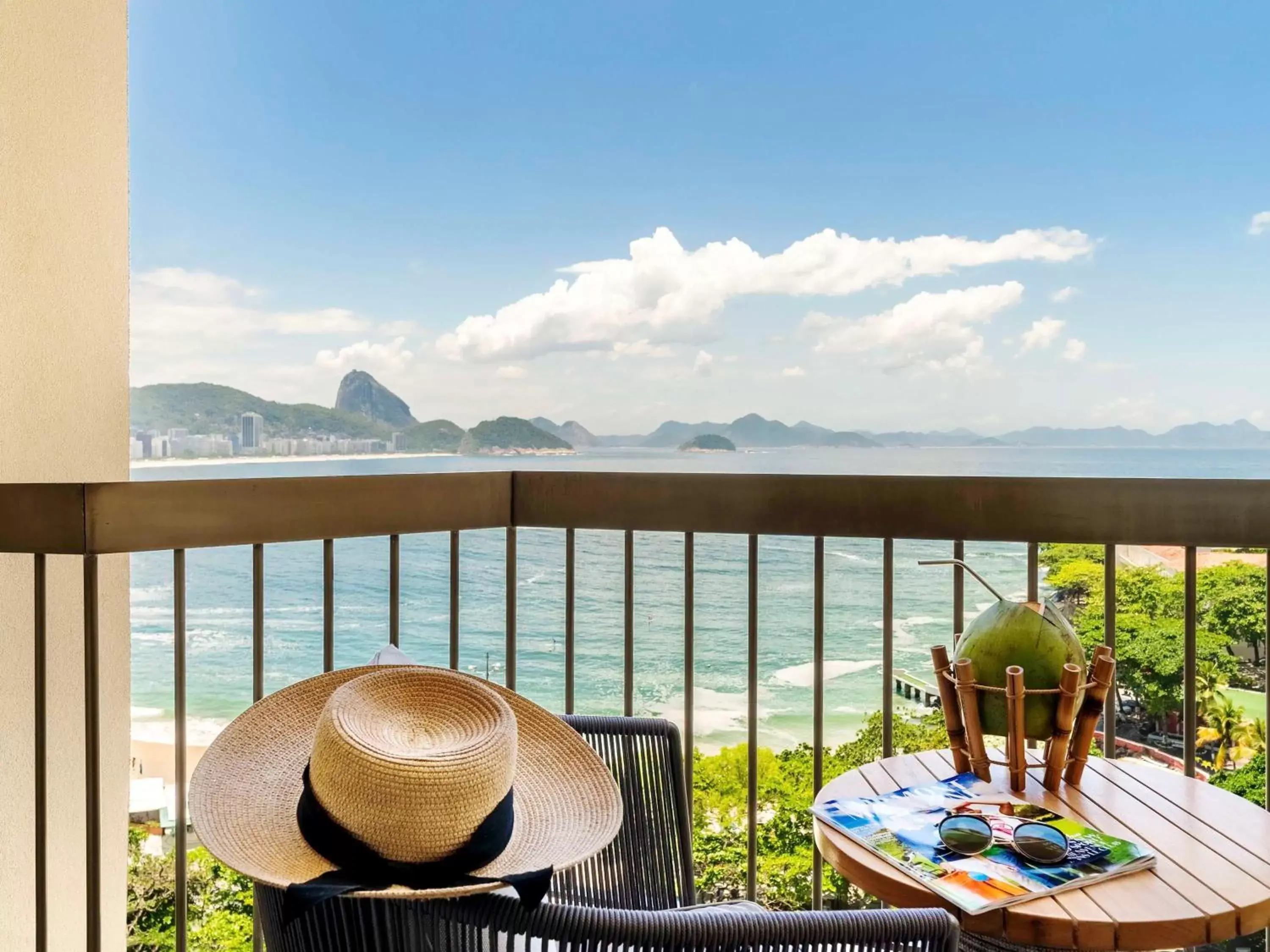 Bedroom, Balcony/Terrace in Fairmont Rio de Janeiro Copacabana