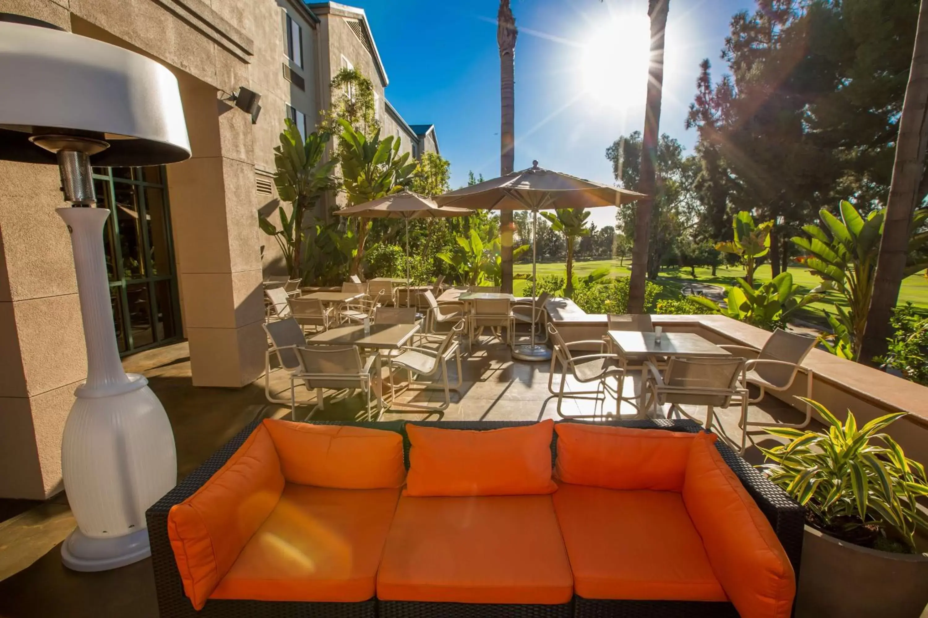 Patio in Hilton Garden Inn Montebello / Los Angeles