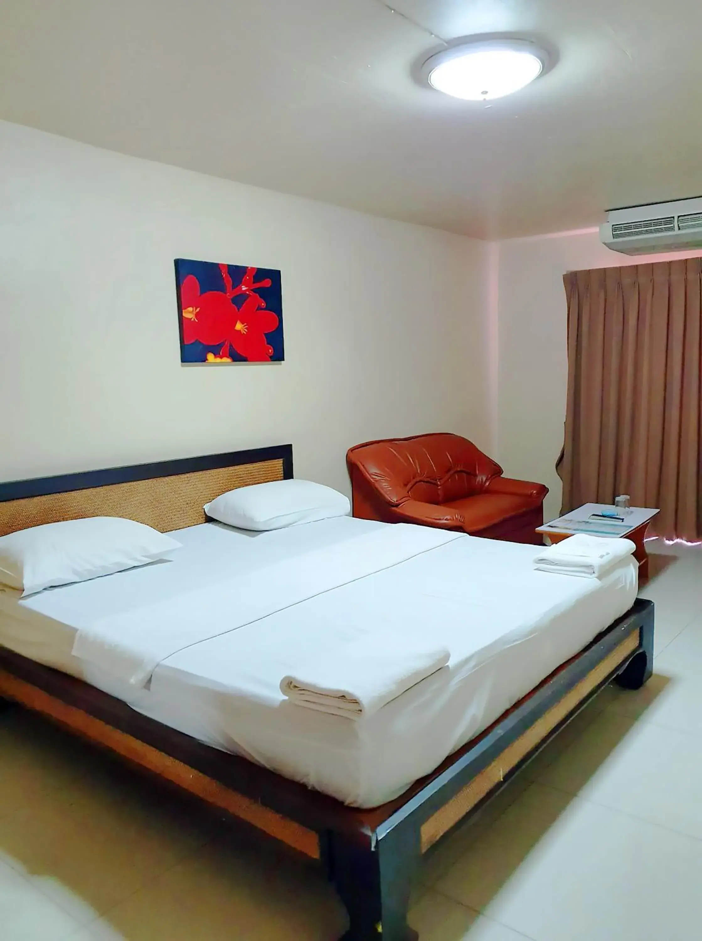 Bed in The Montana Lodge - Sathorn