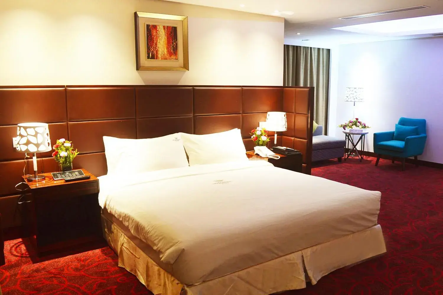 Bed in Dhaka Regency Hotel & Resort