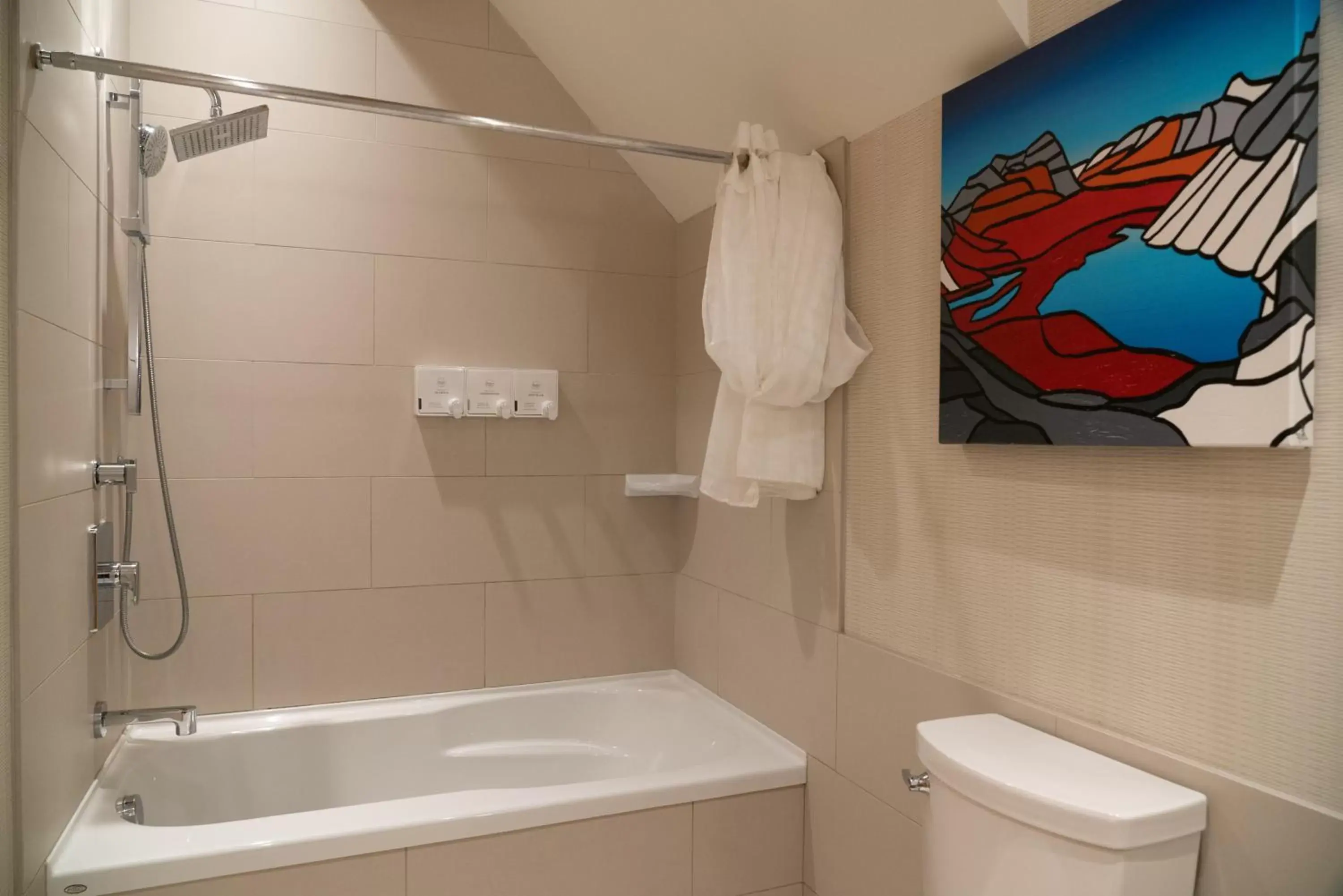 Bathroom in Moose Hotel and Suites