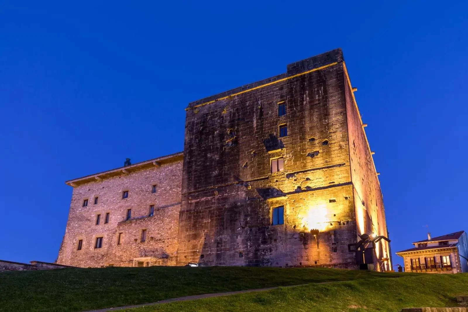 Property Building in Parador de Hondarribia