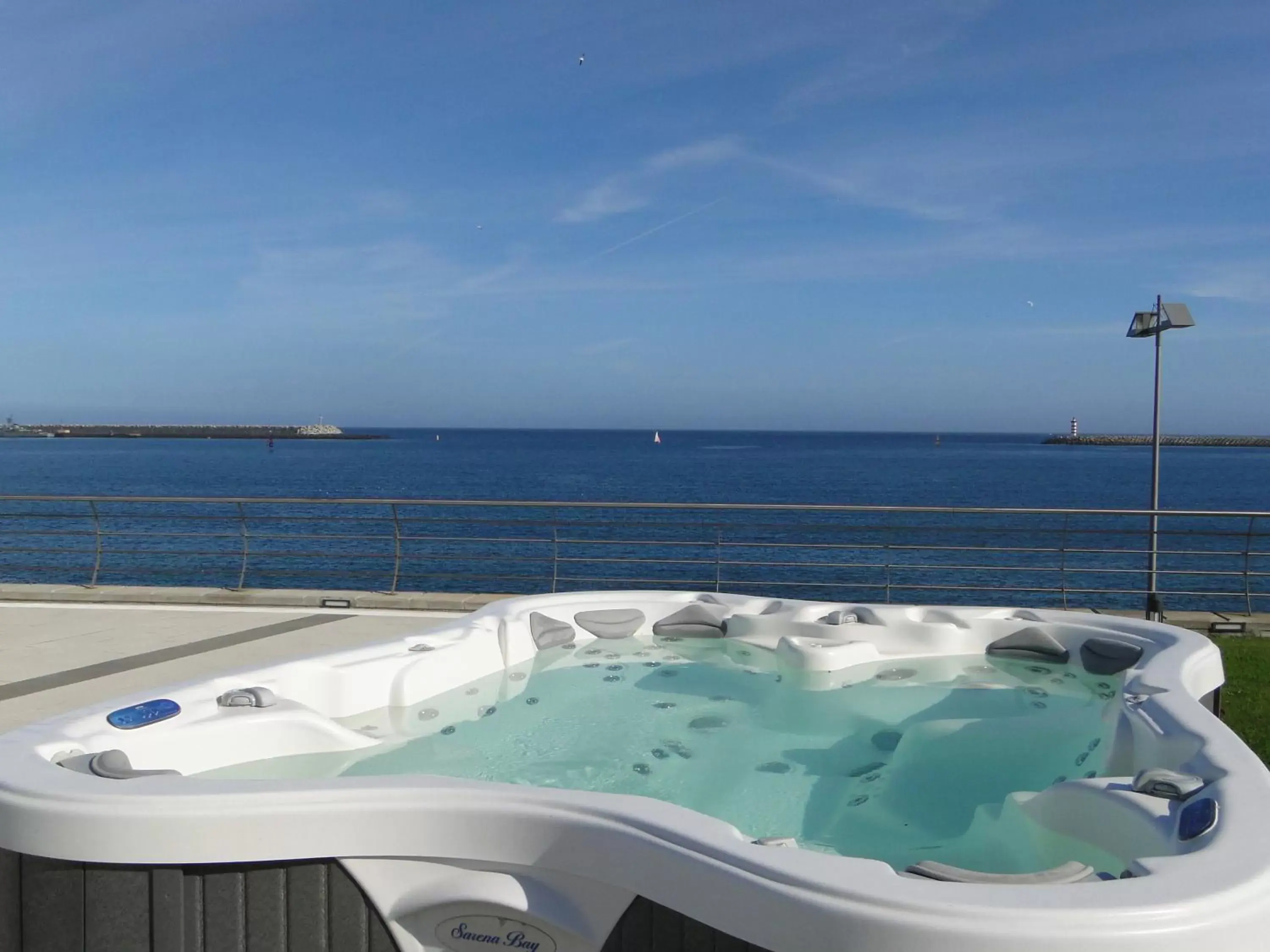 Swimming pool in Atlantida Mar Hotel