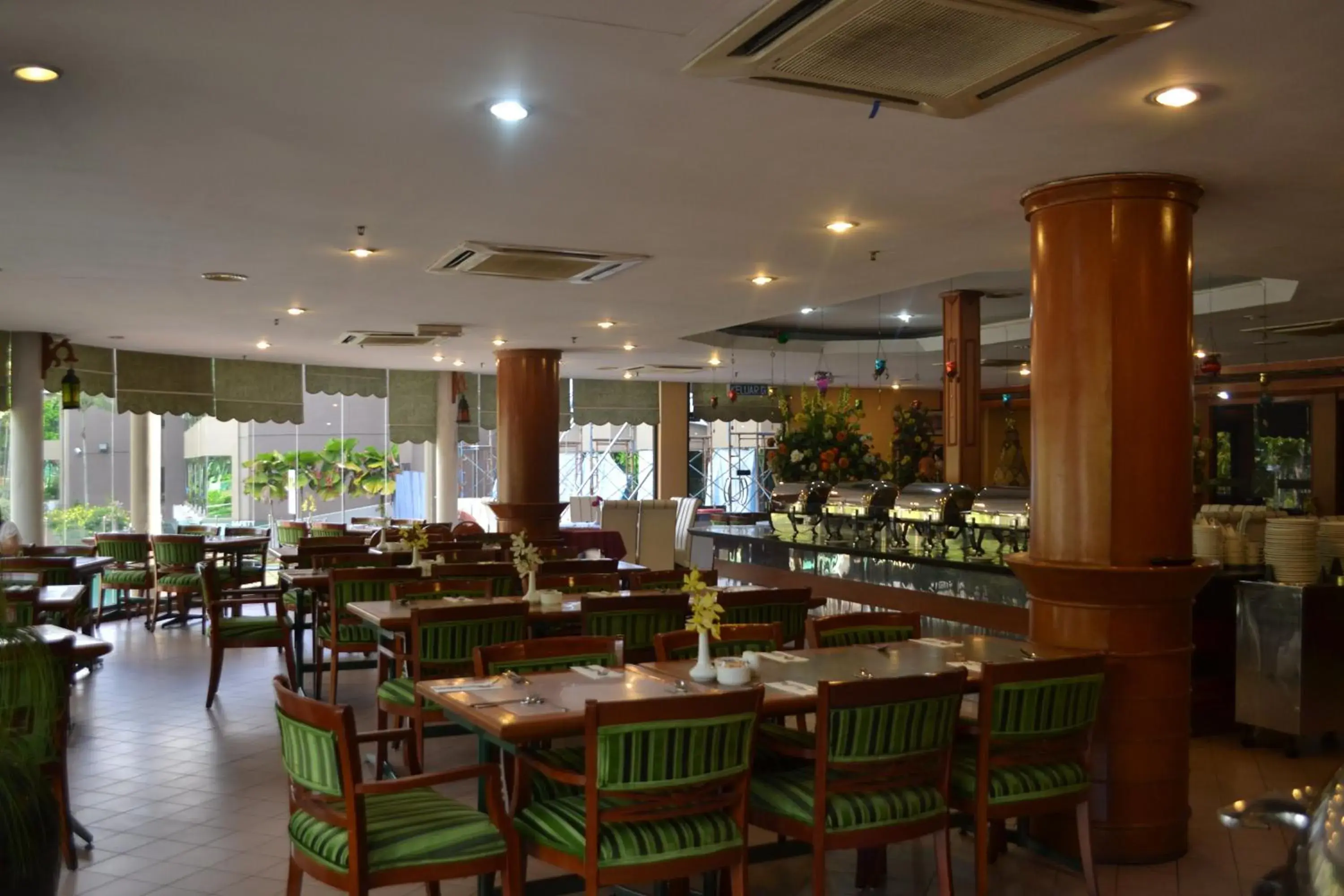 Restaurant/places to eat in De Rhu Beach Resort Restaurant/places to eat in De Rhu Beach Resort