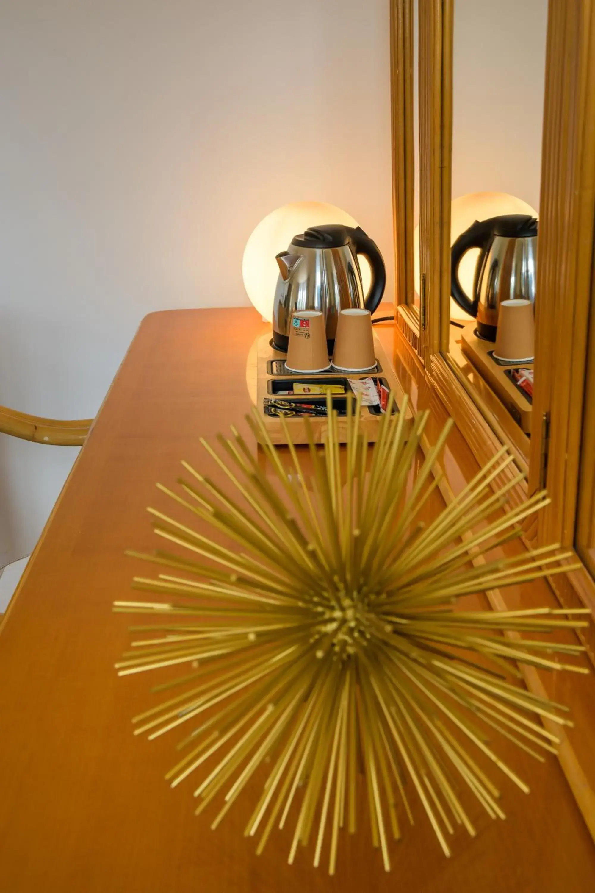 Coffee/tea facilities in Hotel Le Tilbury