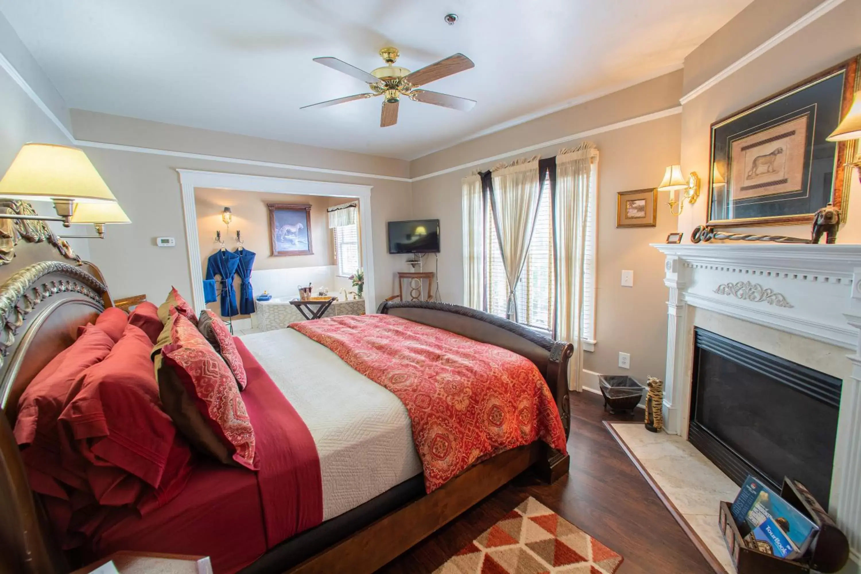 King Suite in Carriage Way Centennial House - Adult Only- Saint Augustine King Suite in Carriage Way Centennial House - Adult Only- Saint Augustine