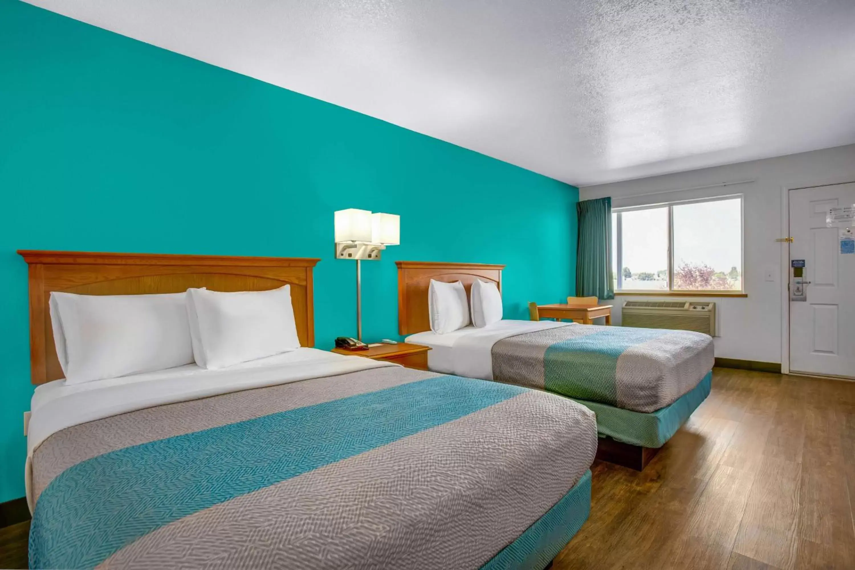 Photo of the whole room, Bed in Motel 6-Baker City, OR Photo of the whole room, Bed in Motel 6-Baker City, OR