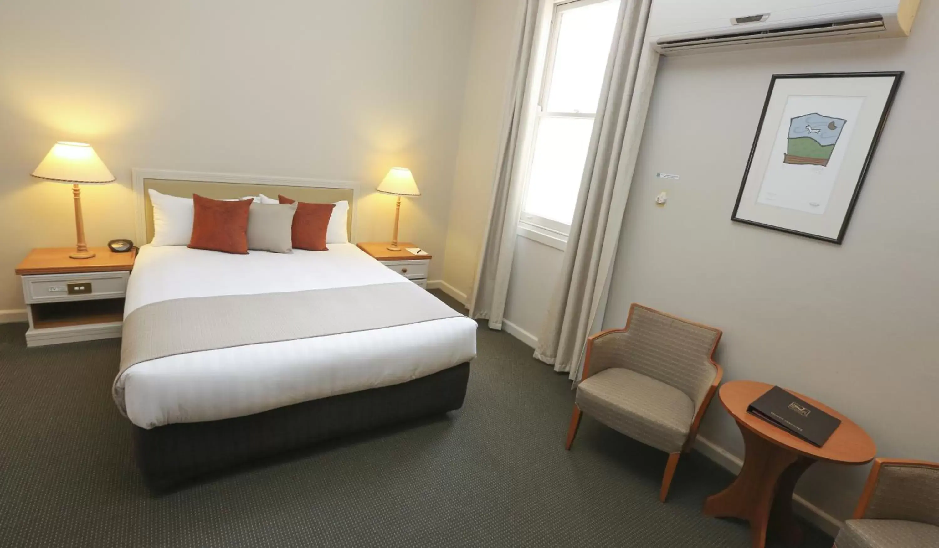 Bedroom, Bed in Quality Hotel Mildura Grand