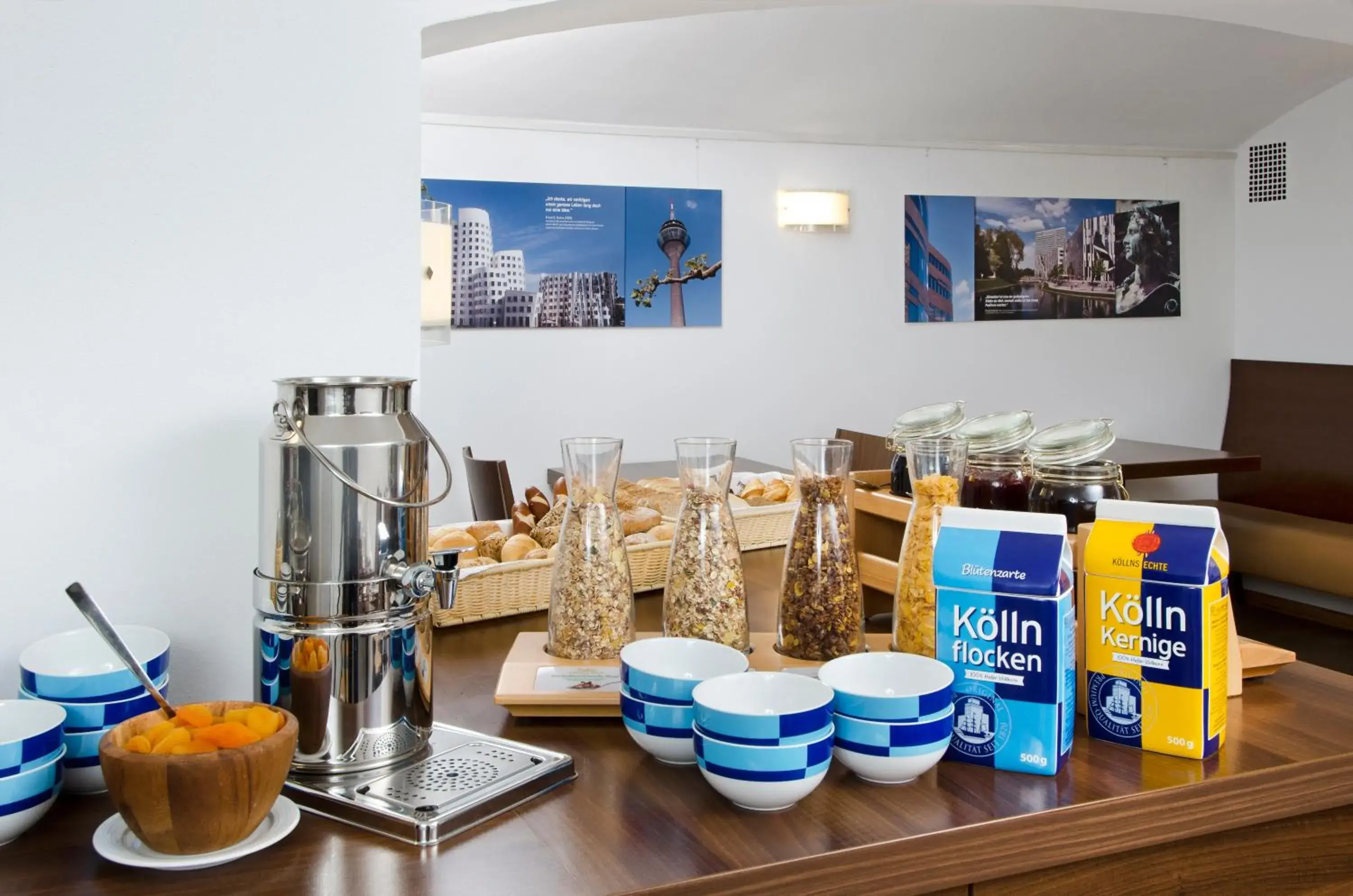 Buffet breakfast, Restaurant/Places to Eat in Hotel am Hofgarten