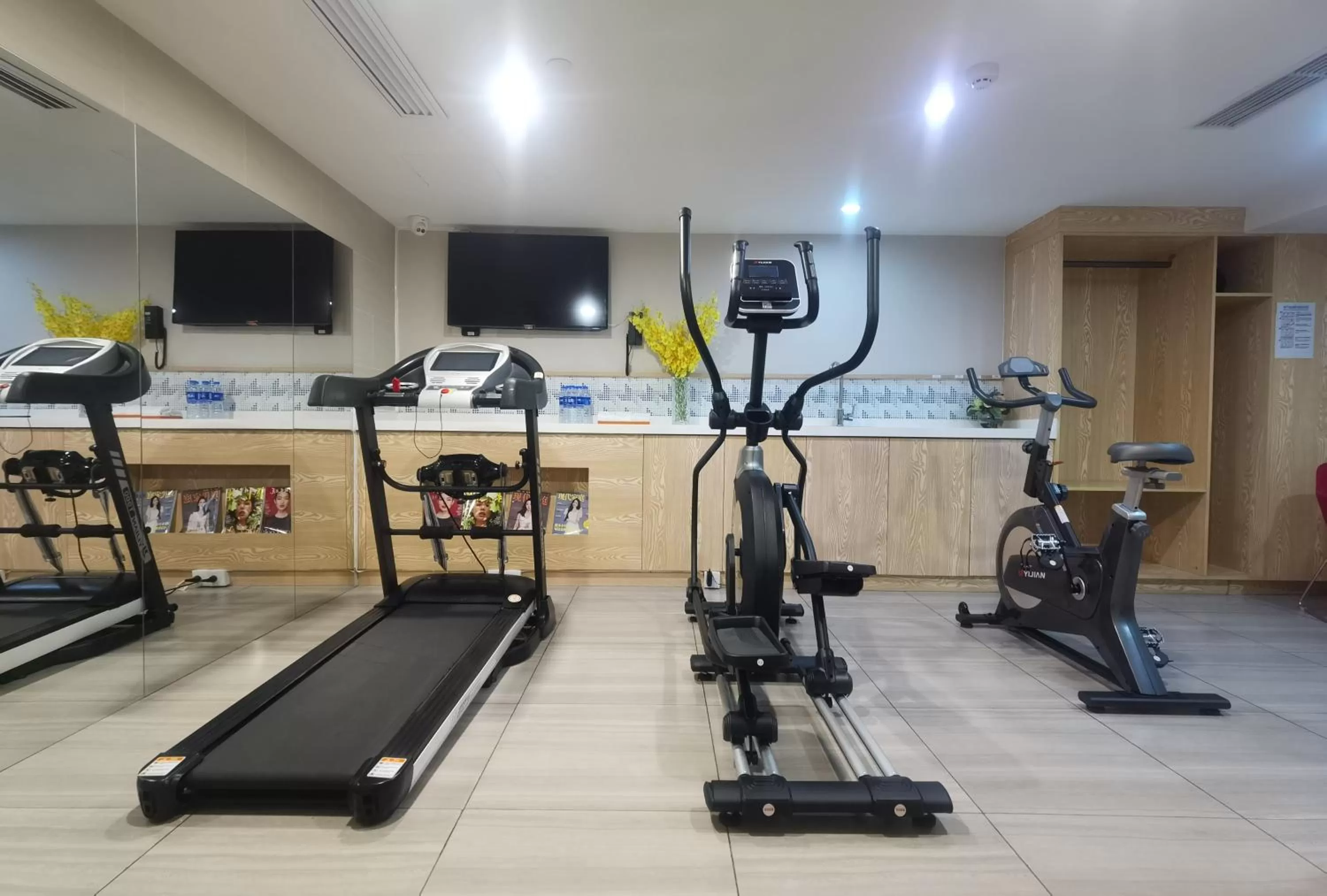 Fitness centre/facilities in Holiday Inn Express Shanghai Gubei by IHG