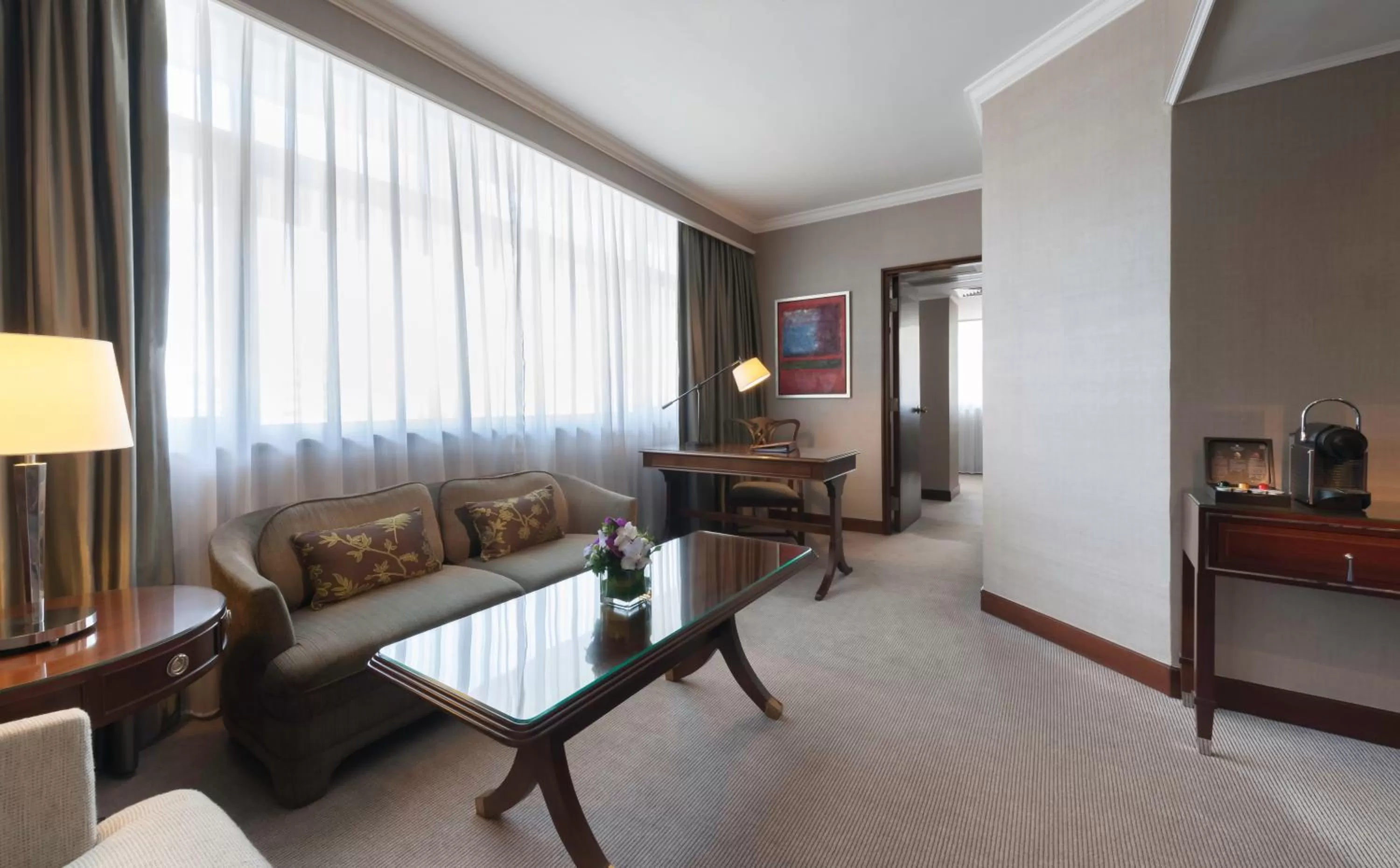 Living room in Marco Polo Hongkong Hotel