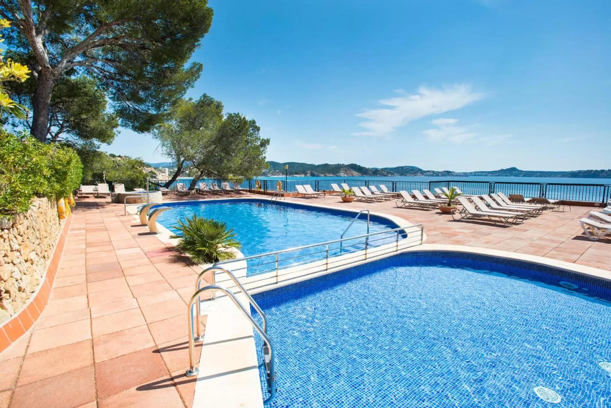 Swimming Pool in Hotel Cala Fornells