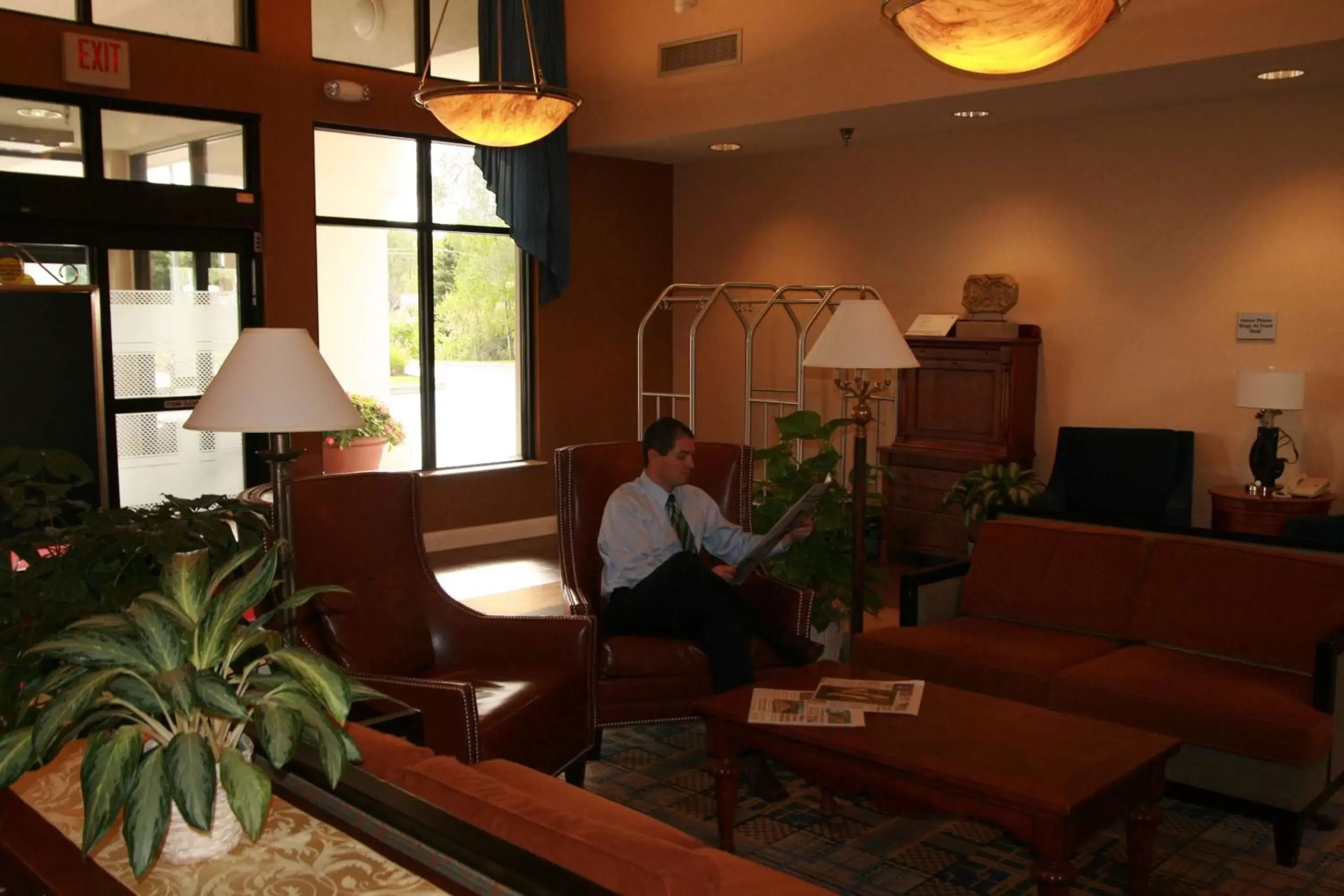 Lobby or reception, Seating Area in Hampton Inn & Suites South Bend