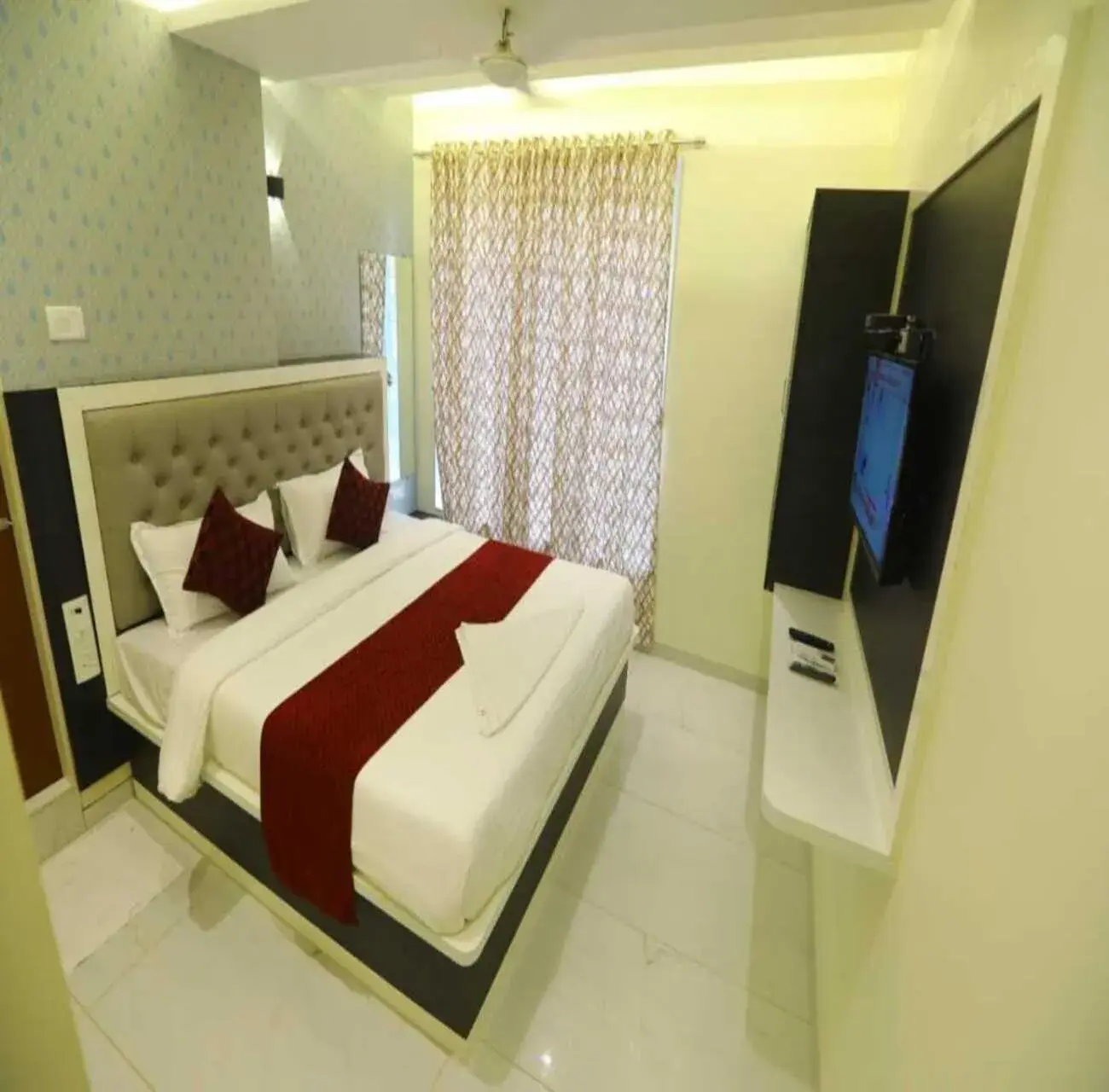 Bedroom, Bed in Hotel Siddhi Inn Lodging - Navi Mumbai