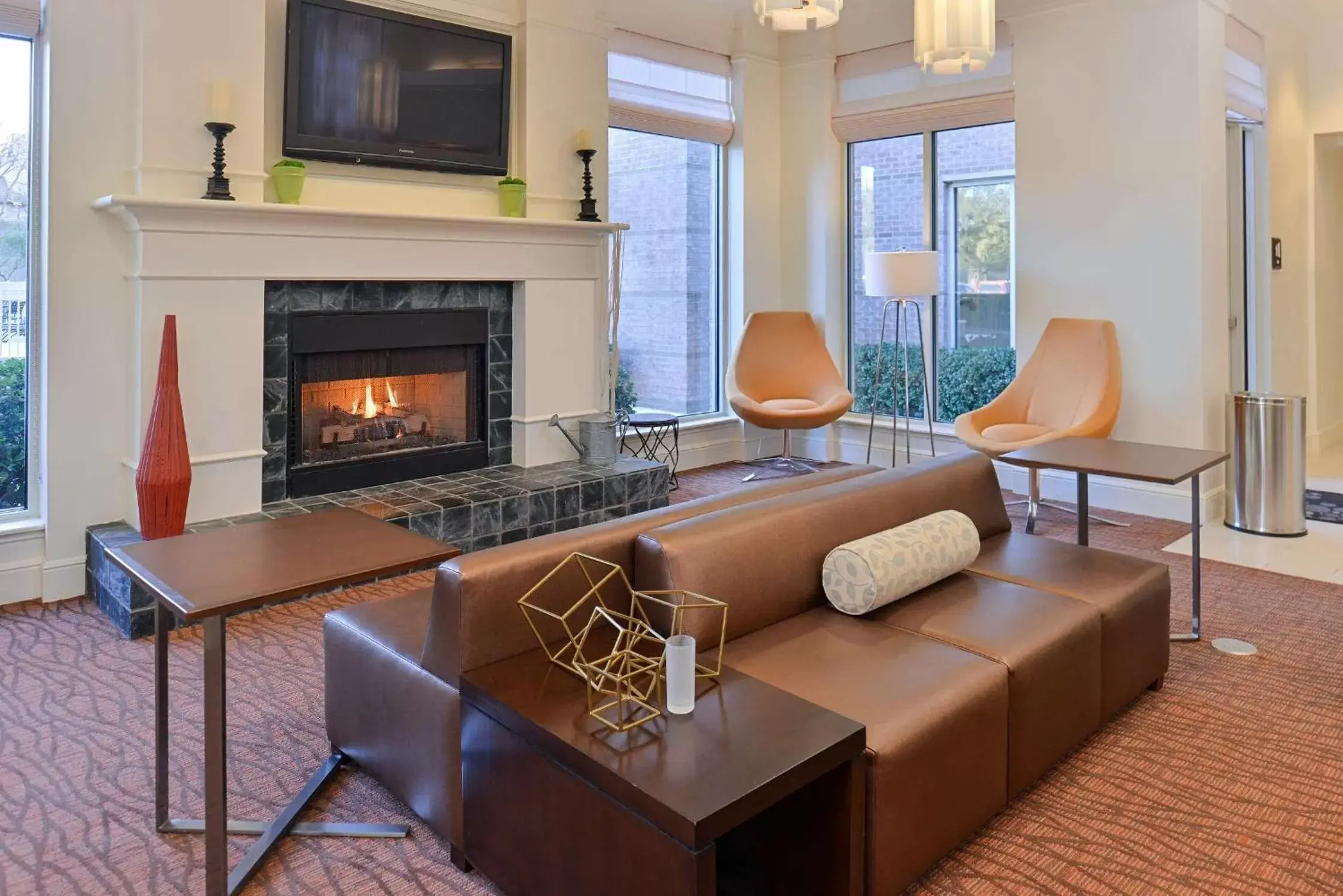 Lobby or reception, Seating Area in Hilton Garden Inn Addison