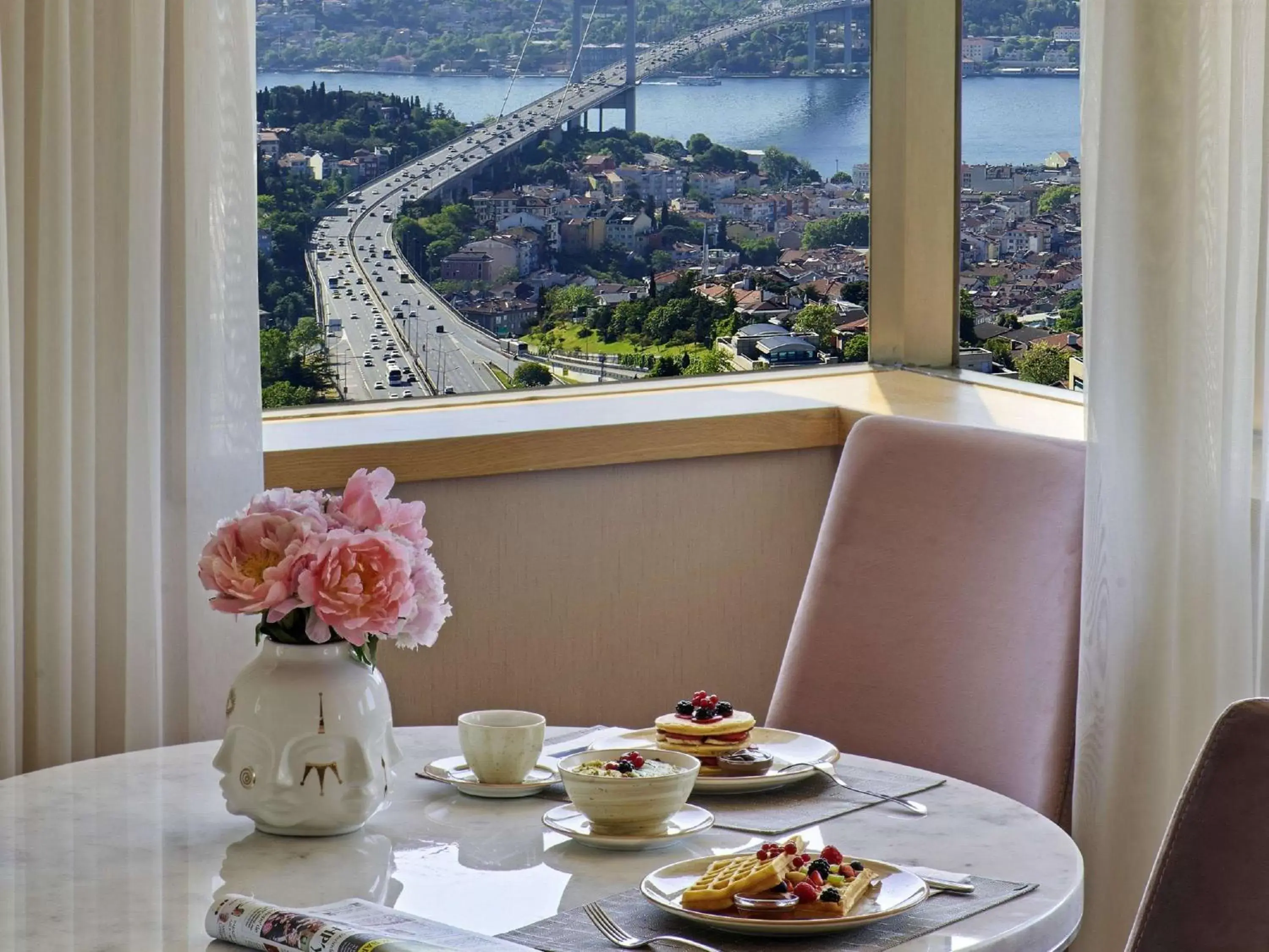 Bedroom in Mövenpick Hotel Istanbul Bosphorus