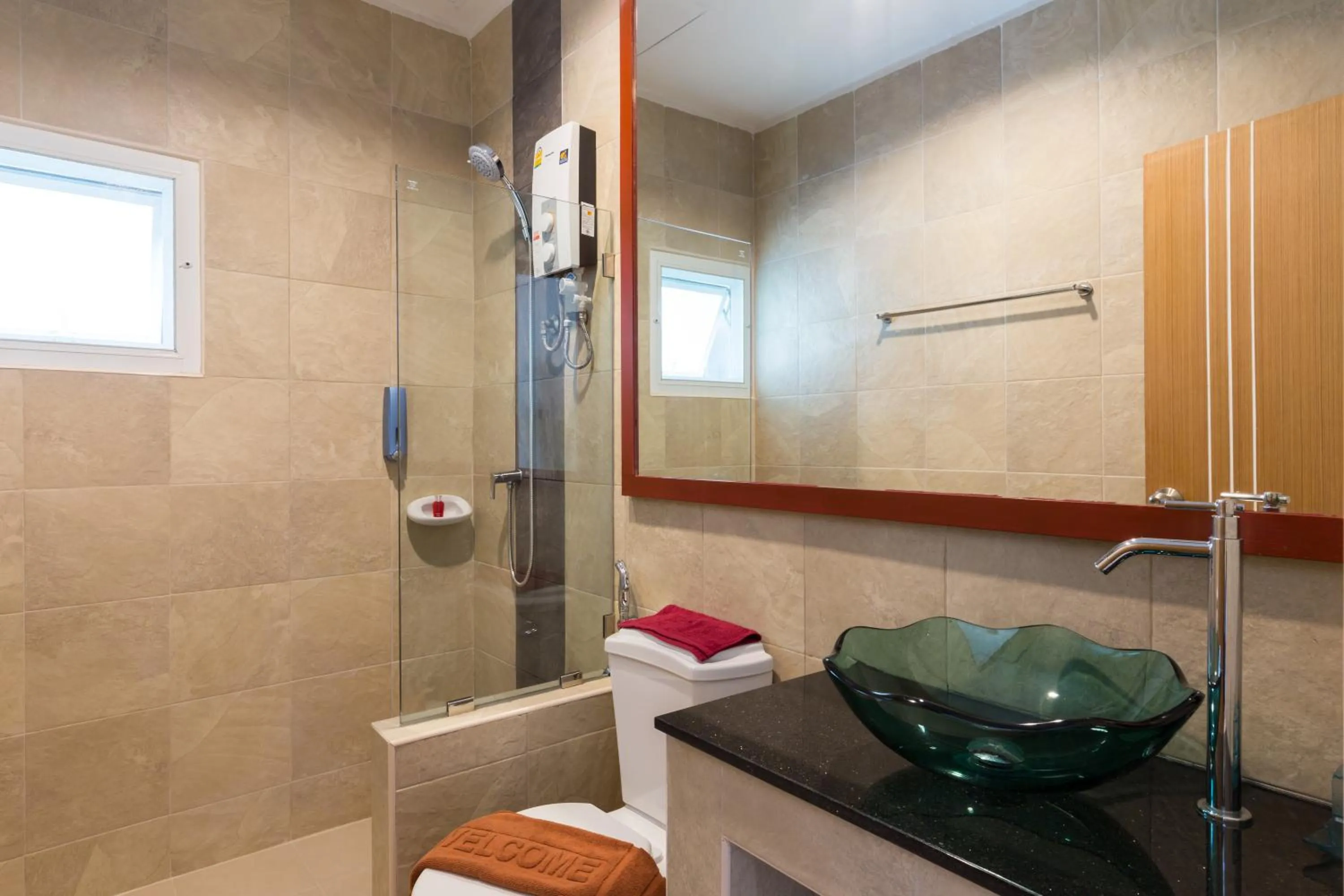 Bathroom in Tee Pak Dee Resident Phuket