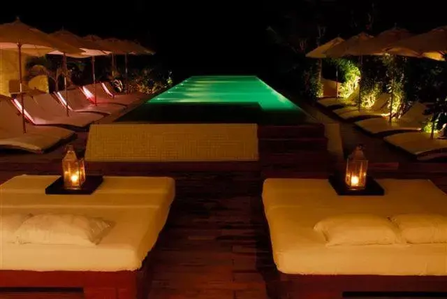Swimming pool in Hotel Secreto