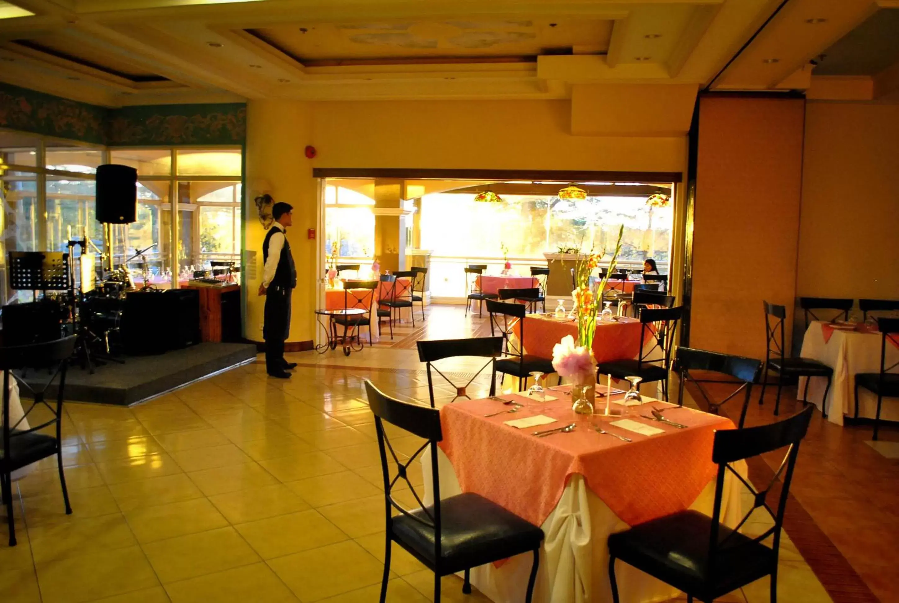 Restaurant/places to eat in Hotel Elizabeth - Baguio Restaurant/places to eat in Hotel Elizabeth - Baguio