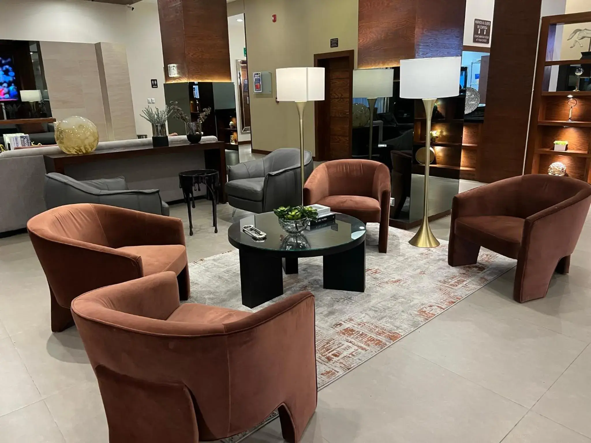 Lobby or reception in Best Western Plus Chihuahua Juventud Lobby or reception in Best Western Plus Chihuahua Juventud