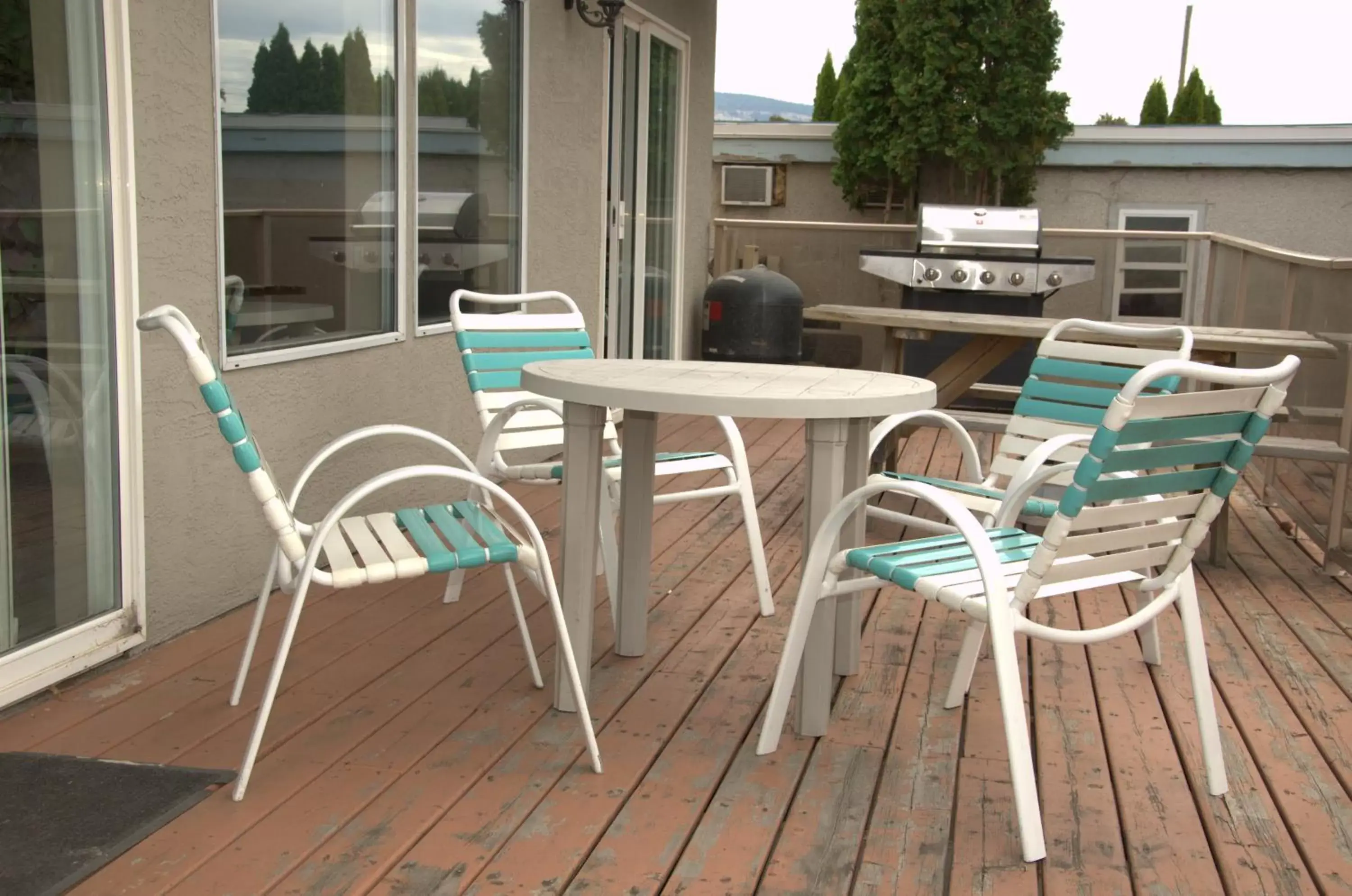 Patio, Patio/Outdoor Area in Best Budget Inn & Suites Kamloops