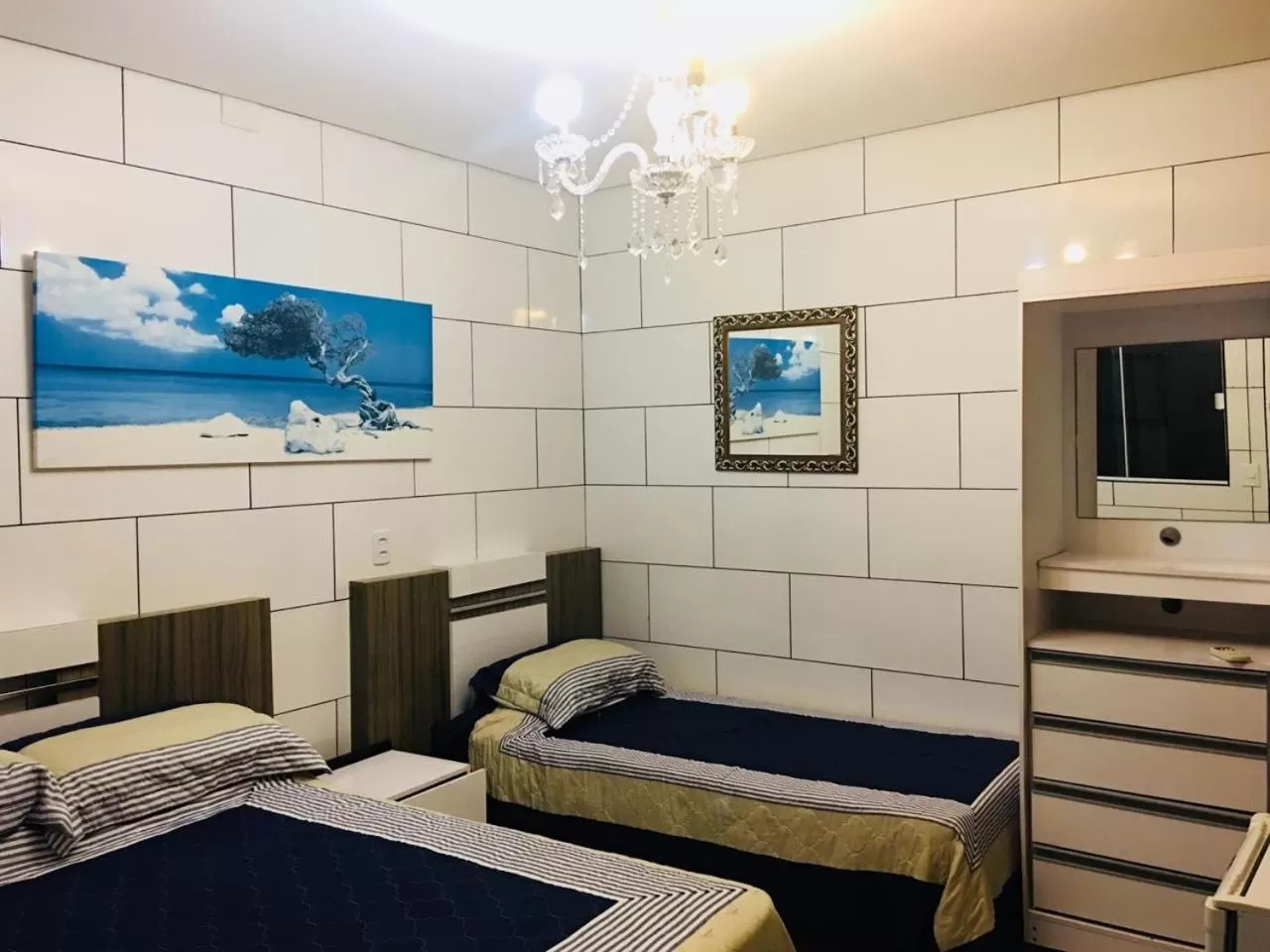 Photo of the whole room, Bed in Hotel das Palmas