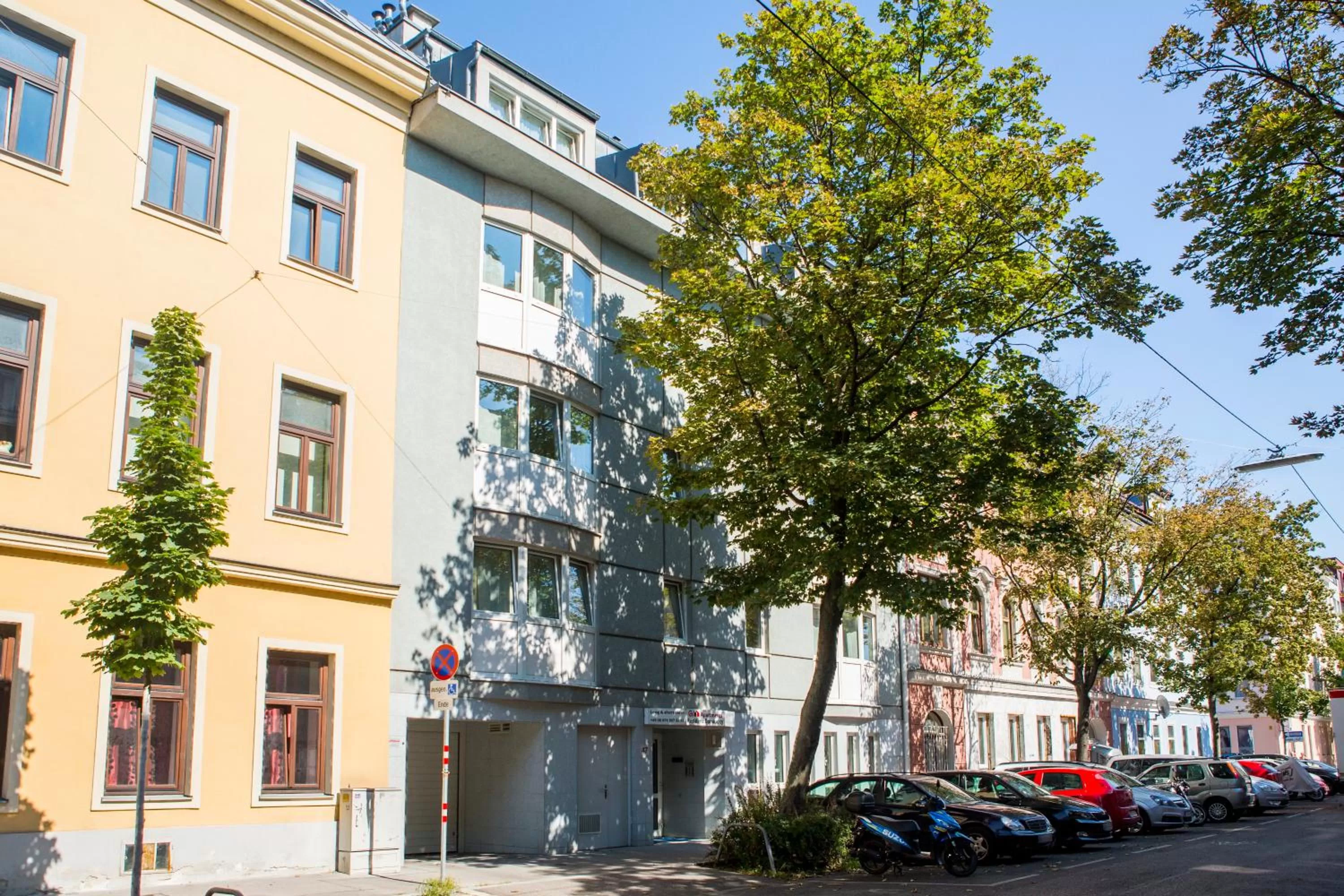 Facade/entrance in Residenz Donaucity