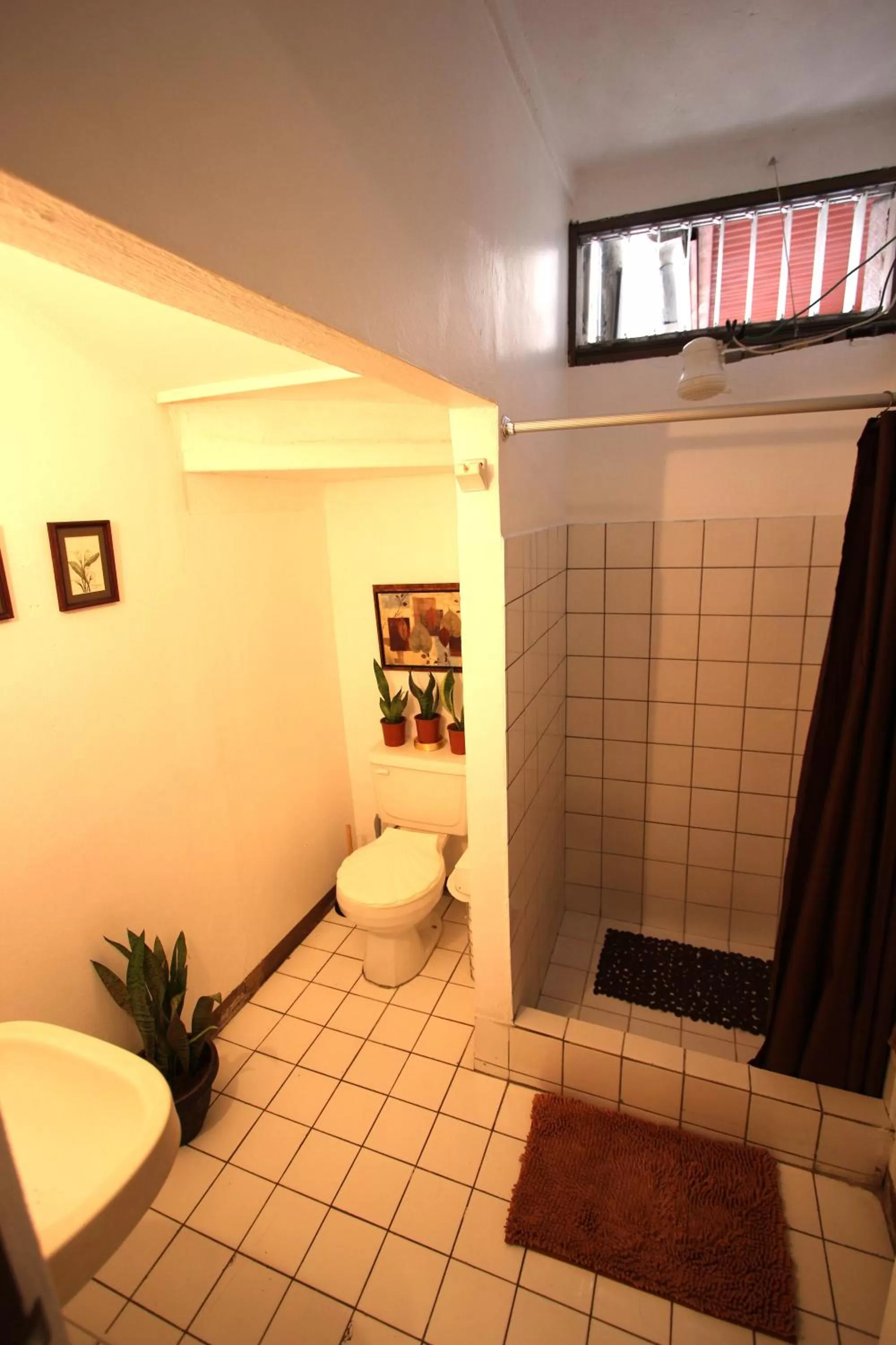 Bathroom in F&M Guesthouse